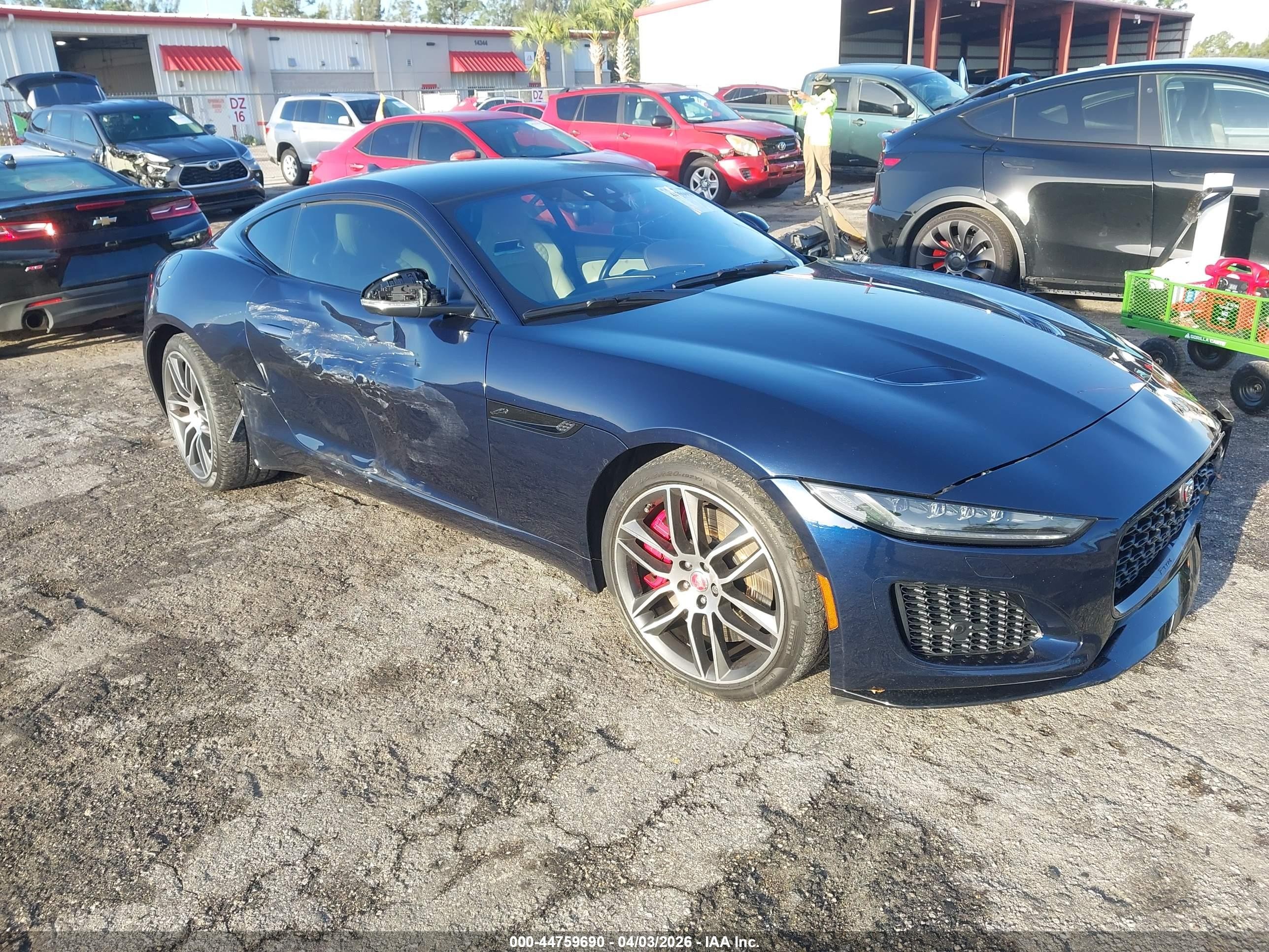 2023 Jaguar F-Type, VIN SAJDD1EE7PCK80834 — Бок