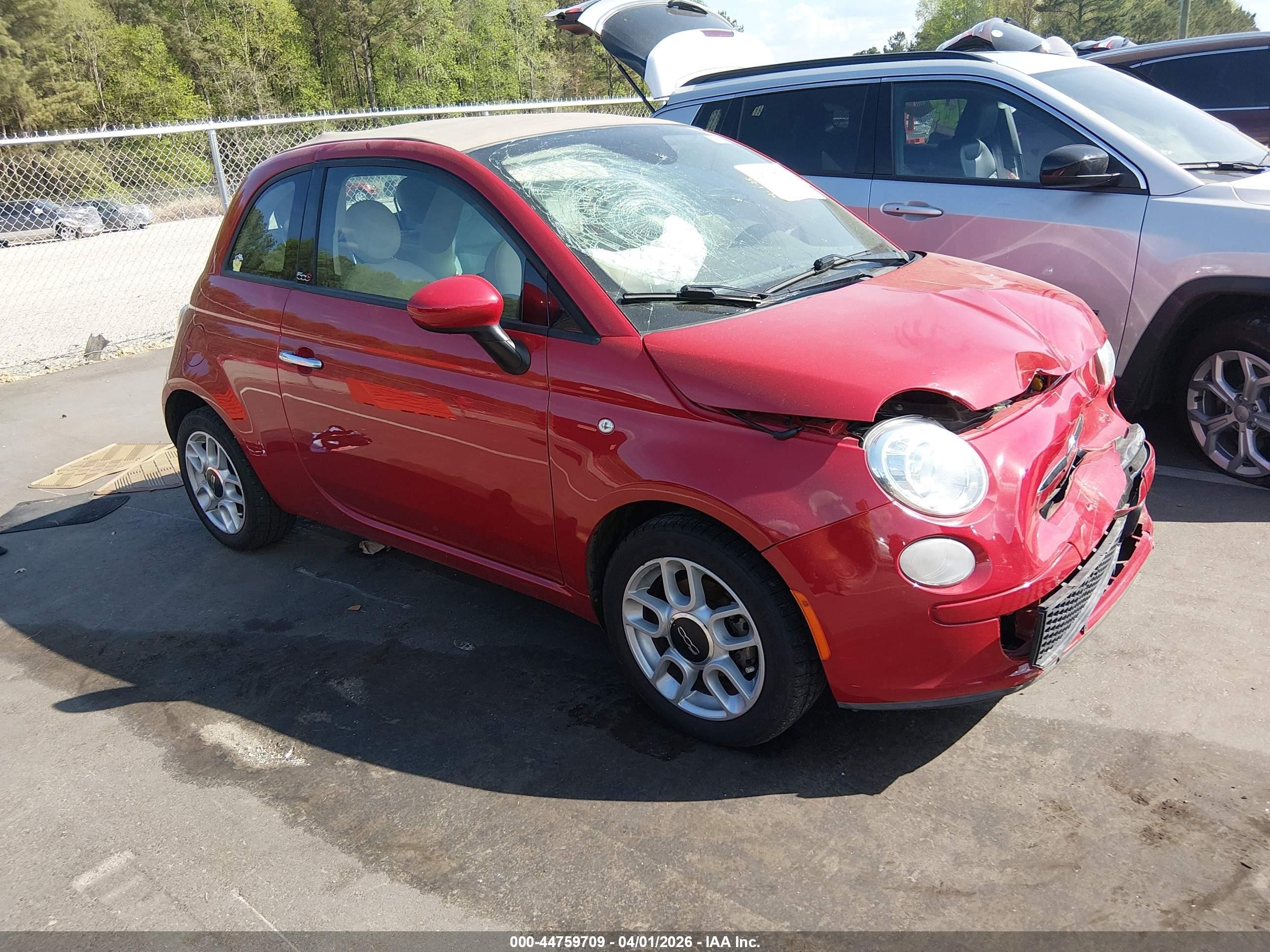 2015 FIAT 500 Pop, VIN 3C3CFFDR2FT653338 — Front end