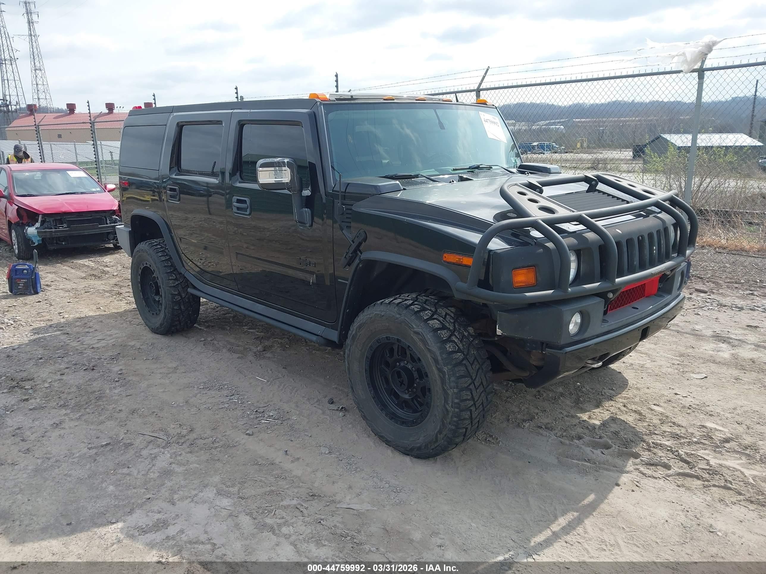 2009 Hummer H2, VIN 5GRGN83249H100210 — Front end