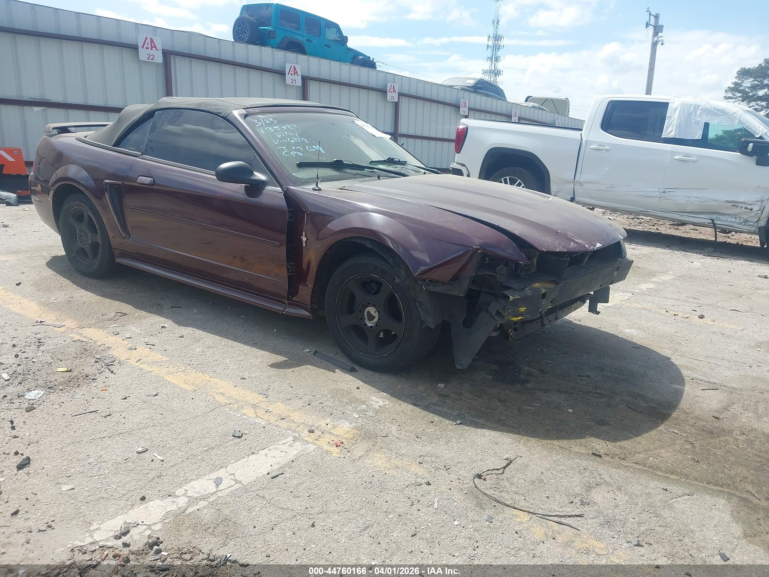 2003 Ford Mustang Deluxe, VIN 1FAFP44413F396229 — Front end