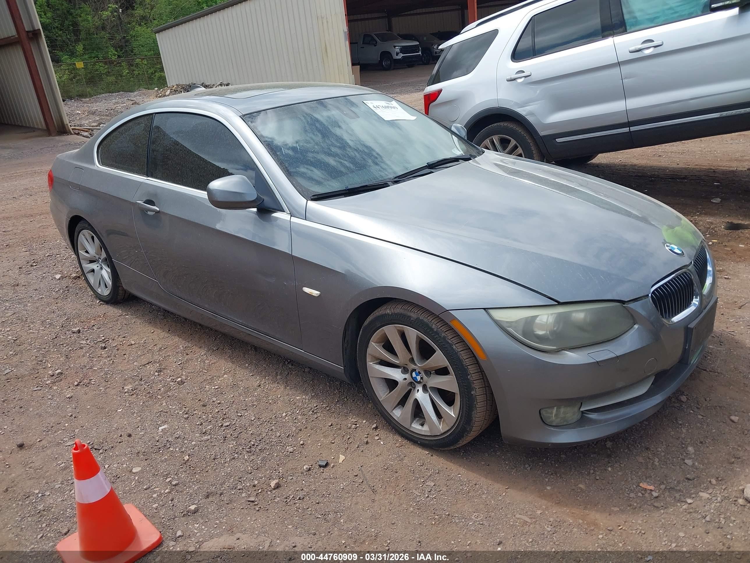 2011 BMW 3 Series 328i, VIN WBAKE5C53BE429750 — Normal wear