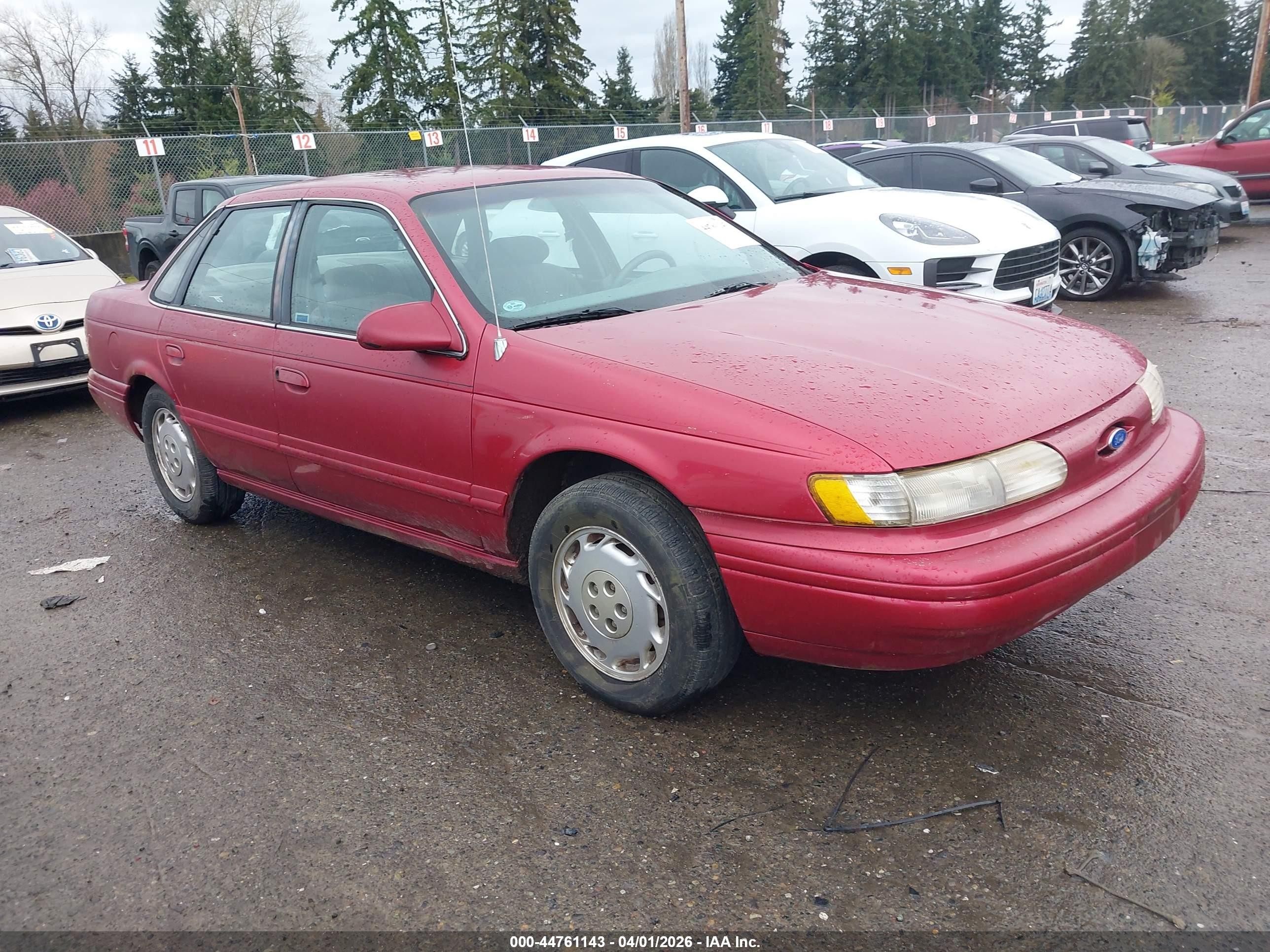 1995 Ford Taurus GL, VIN 1FALP52U5SG203357 — Зад