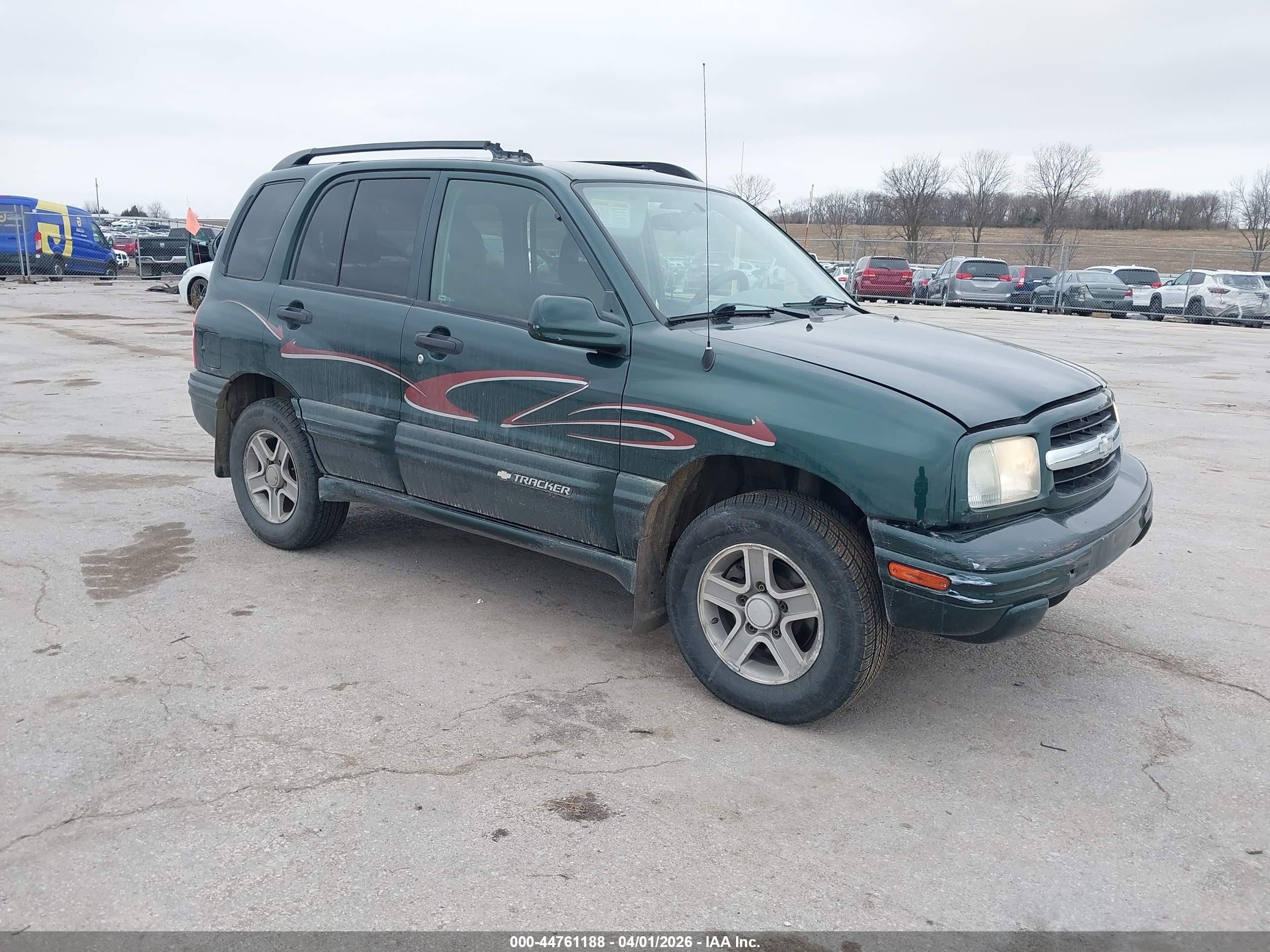 2004 Chevrolet Tracker LT, VIN 2CNBJ634646907934 — Side