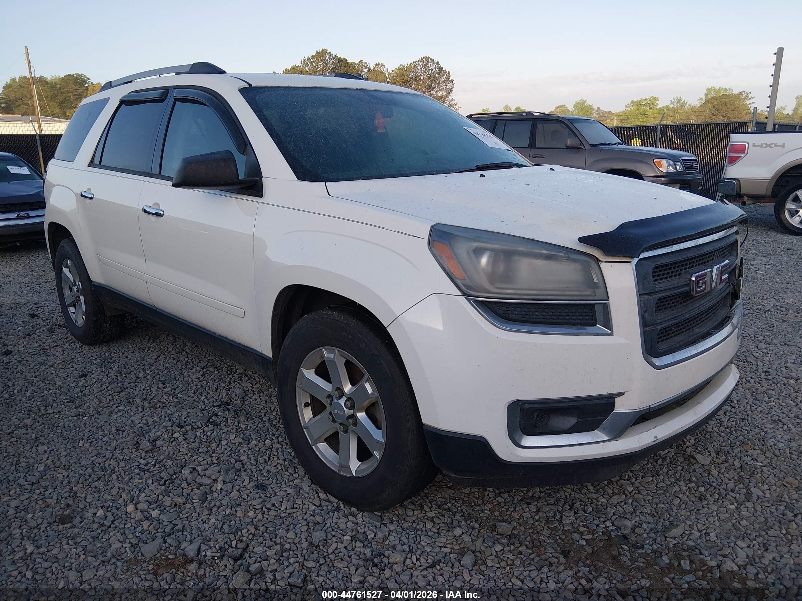 2014 GMC Acadia SLE, VIN 1GKKRPKD7EJ314760 — Front end
