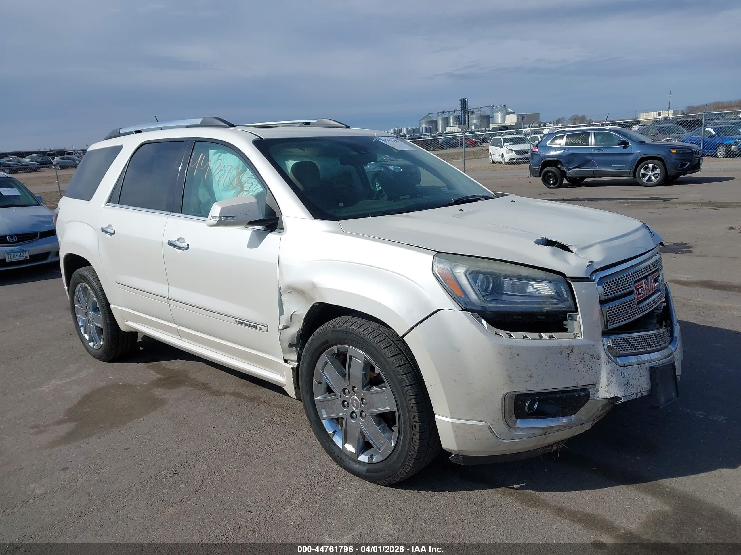 2014 GMC Acadia Denali, VIN 1GKKVTKD7EJ185956 — Front end