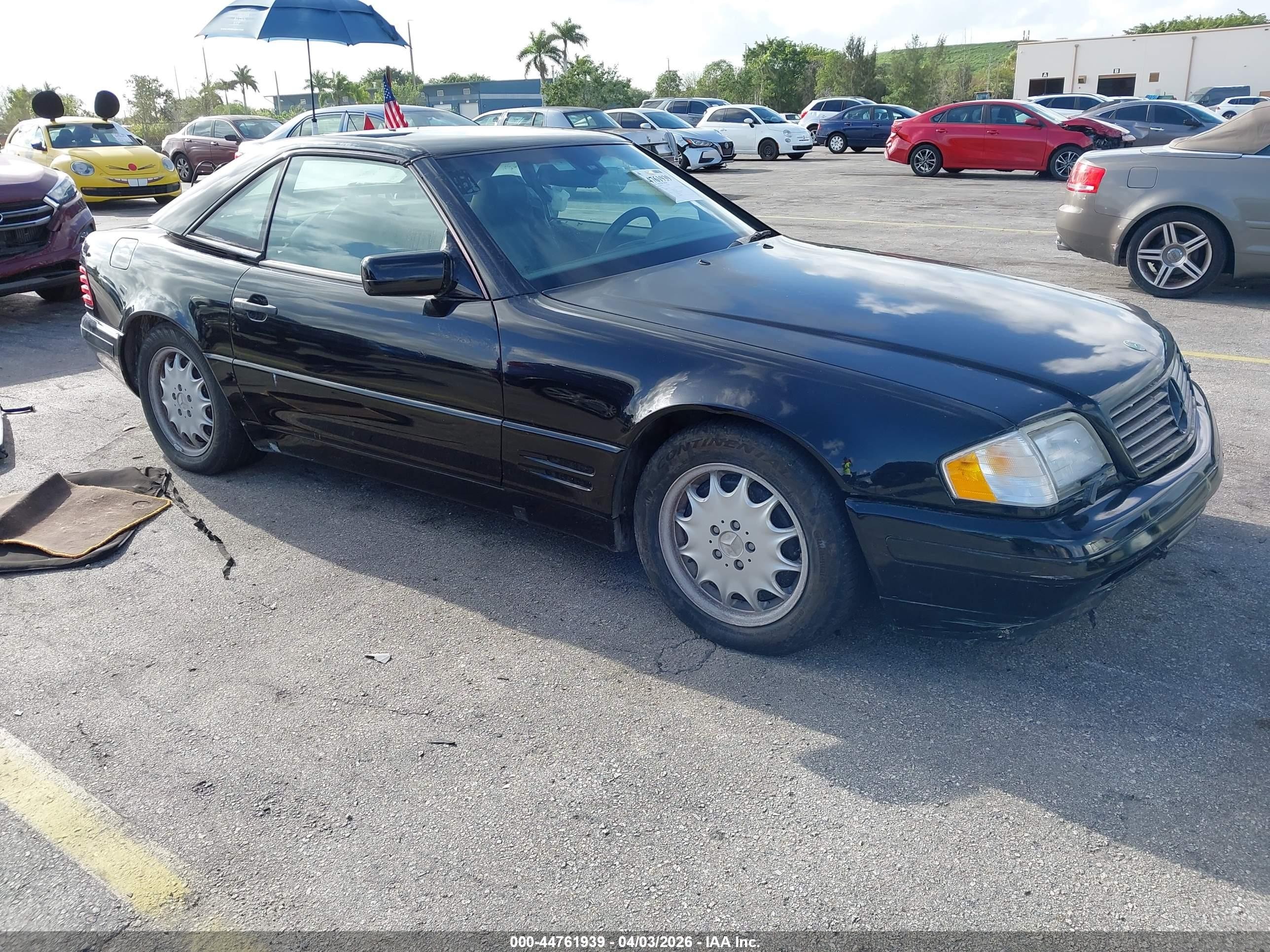 1998 Mercedes-Benz SL 500, VIN WDBFA67F6WF157542 — Normal wear