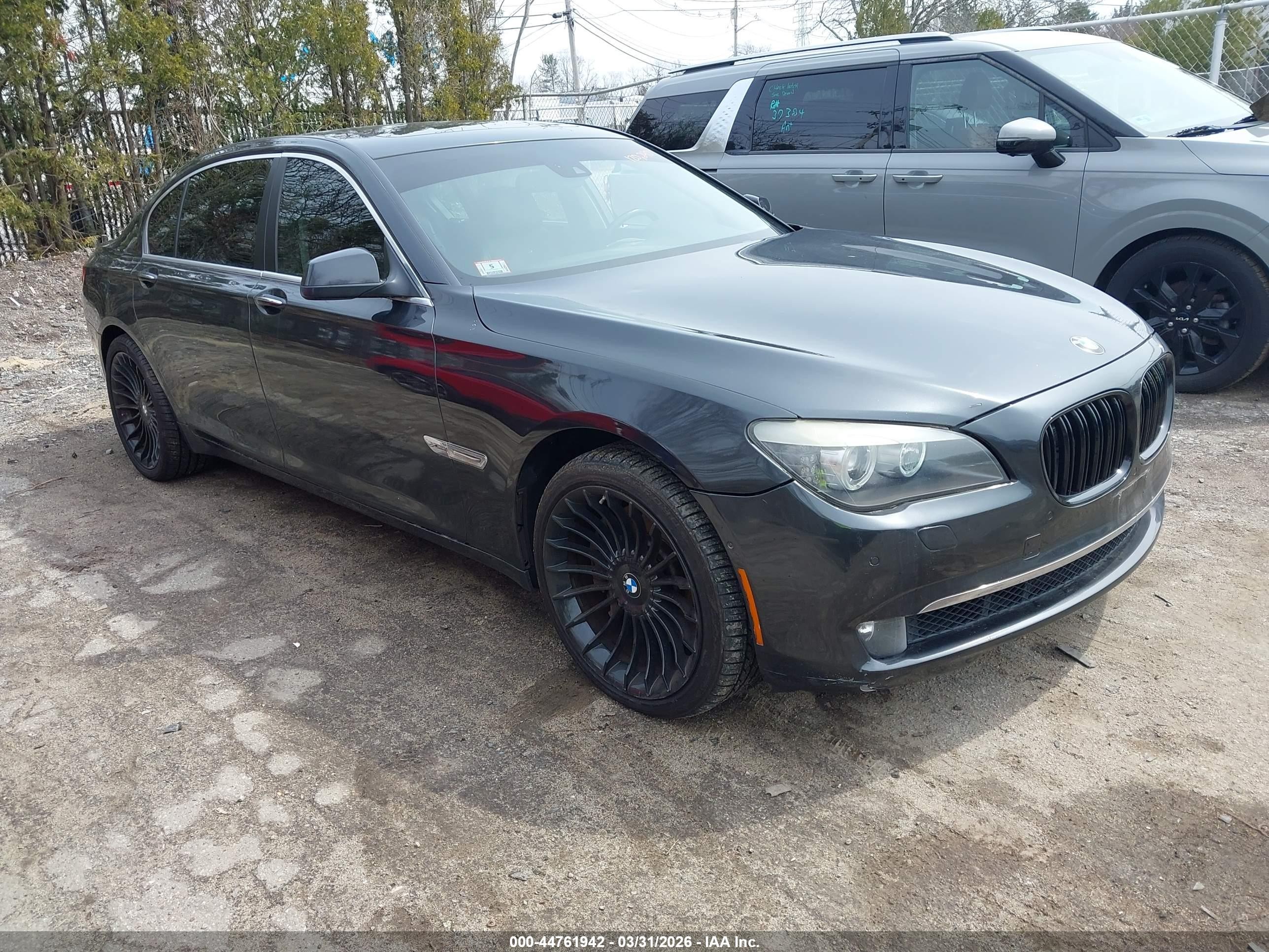 2011 BMW 7 Series 750Li xDrive, VIN WBAKC8C59BC433983 — Normal wear