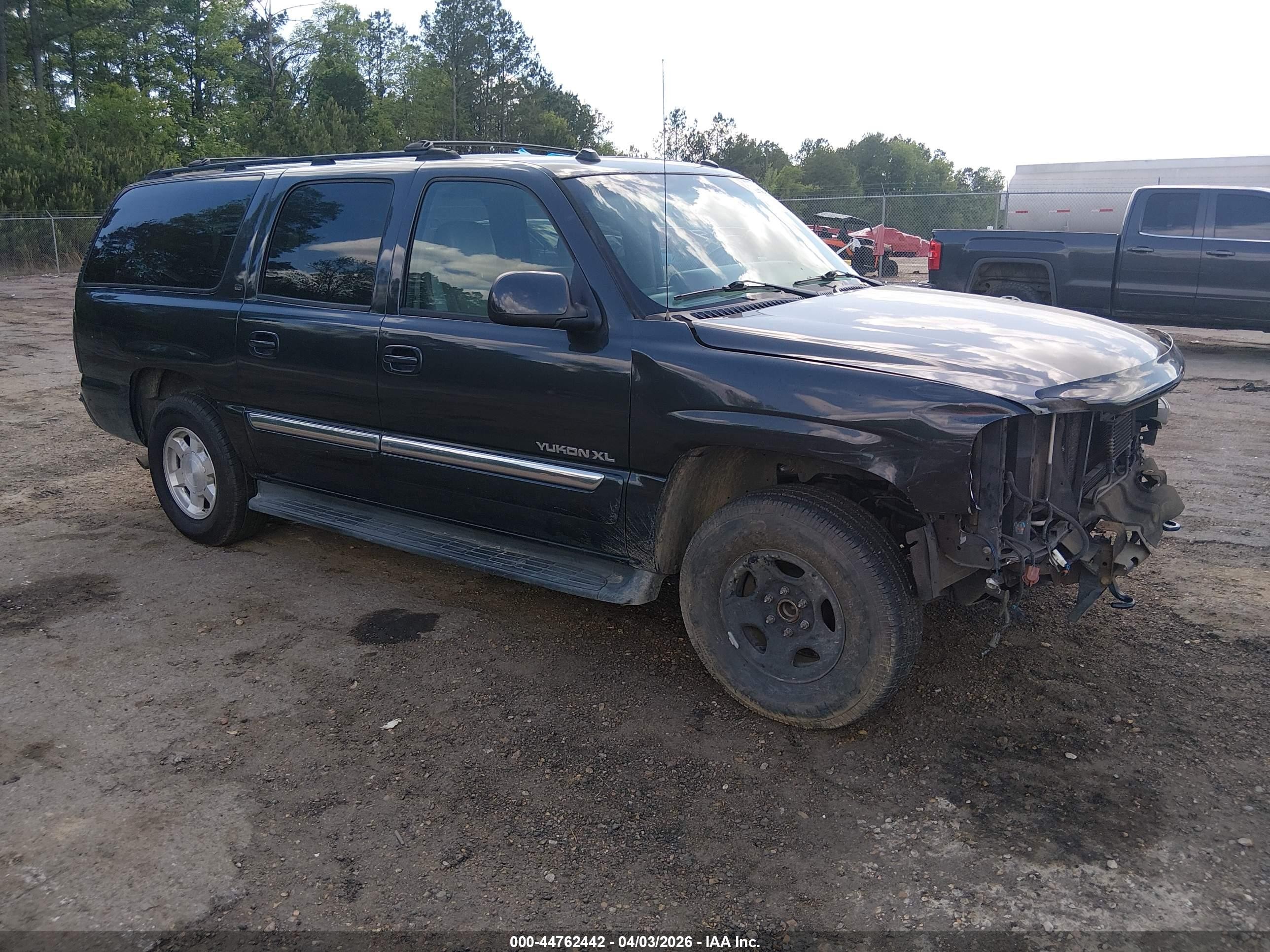 2005 GMC Yukon XL SLT, VIN 3GKEC16ZX5G238048 — Front end