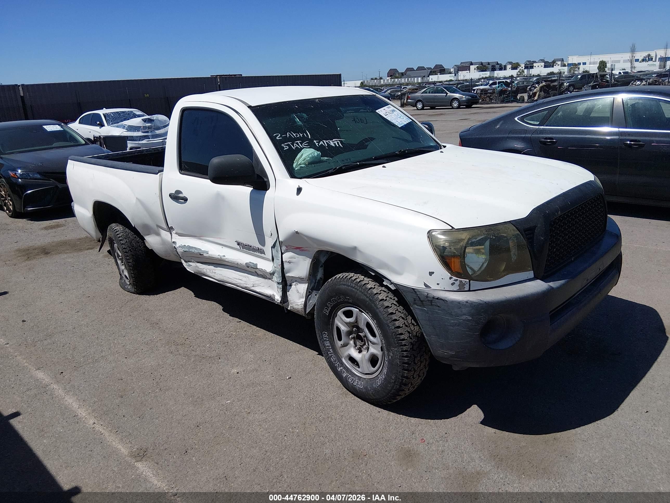 2005 Toyota Tacoma, VIN 5TENX22N85Z141069 — Side