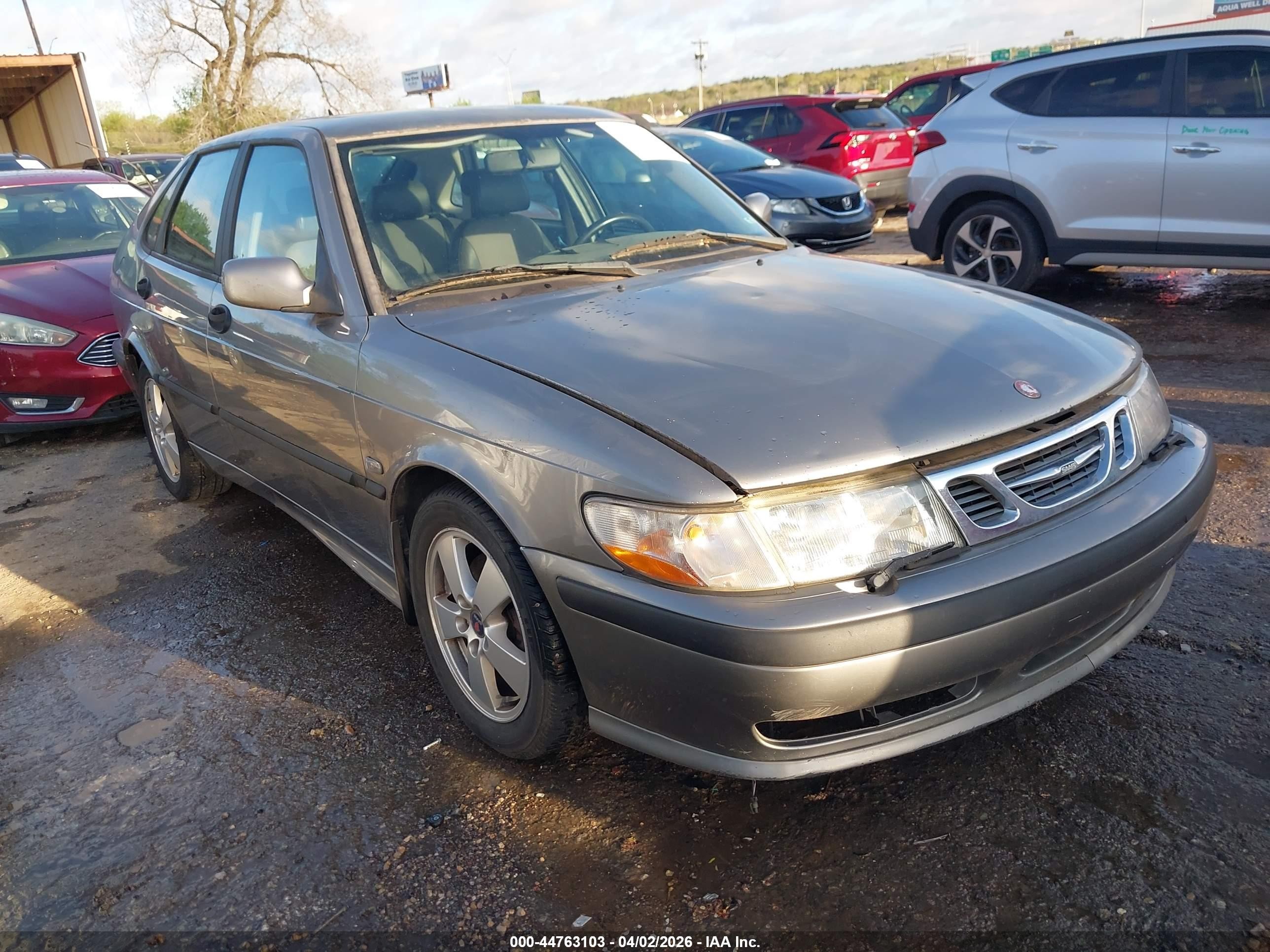 2002 Saab 9-3 SE, VIN YS3DF58K522015791 — Град