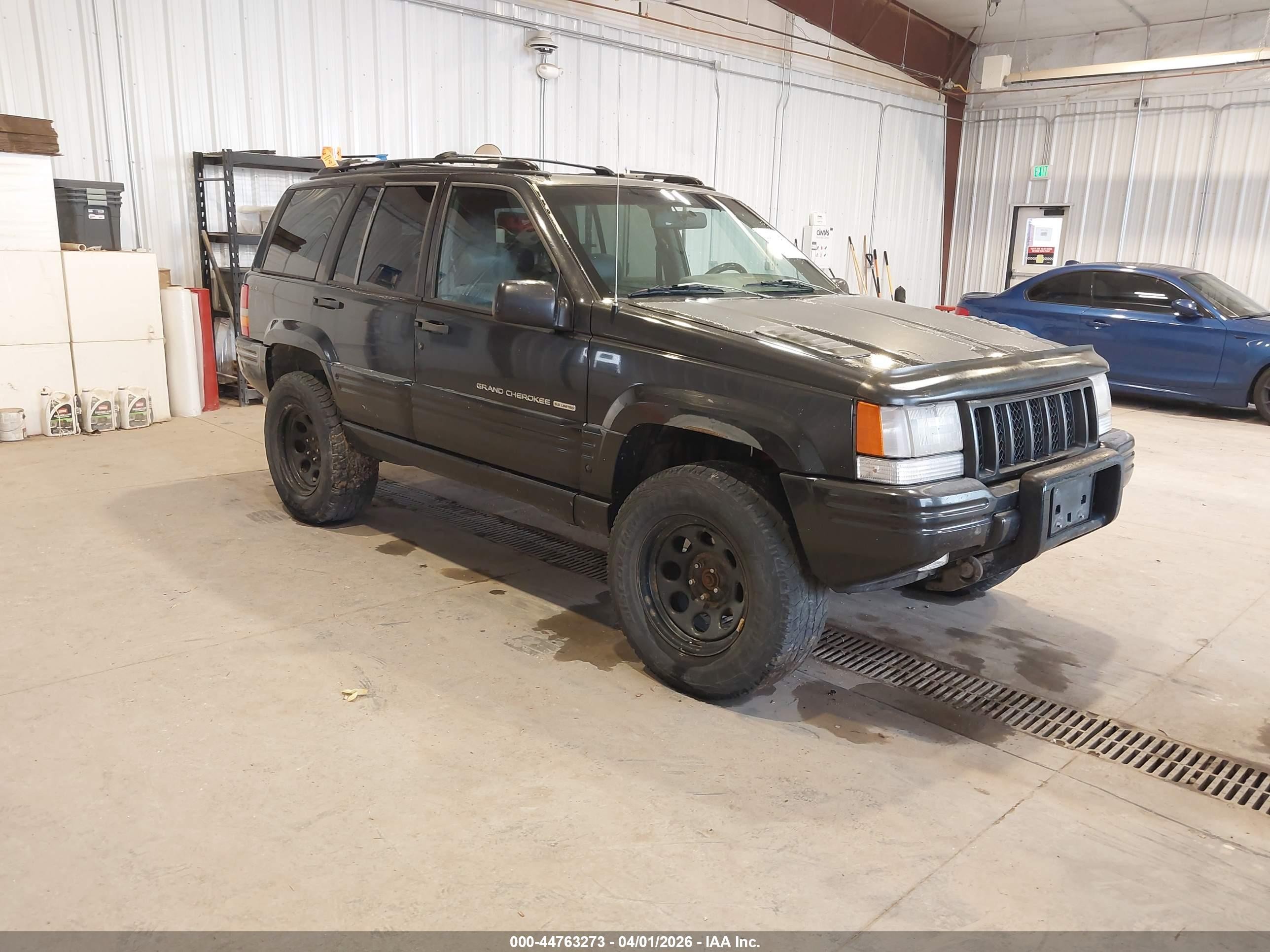 1998 Jeep Grand Cherokee Limited, VIN 1J4GZ88Z0WC176201 — Normal wear