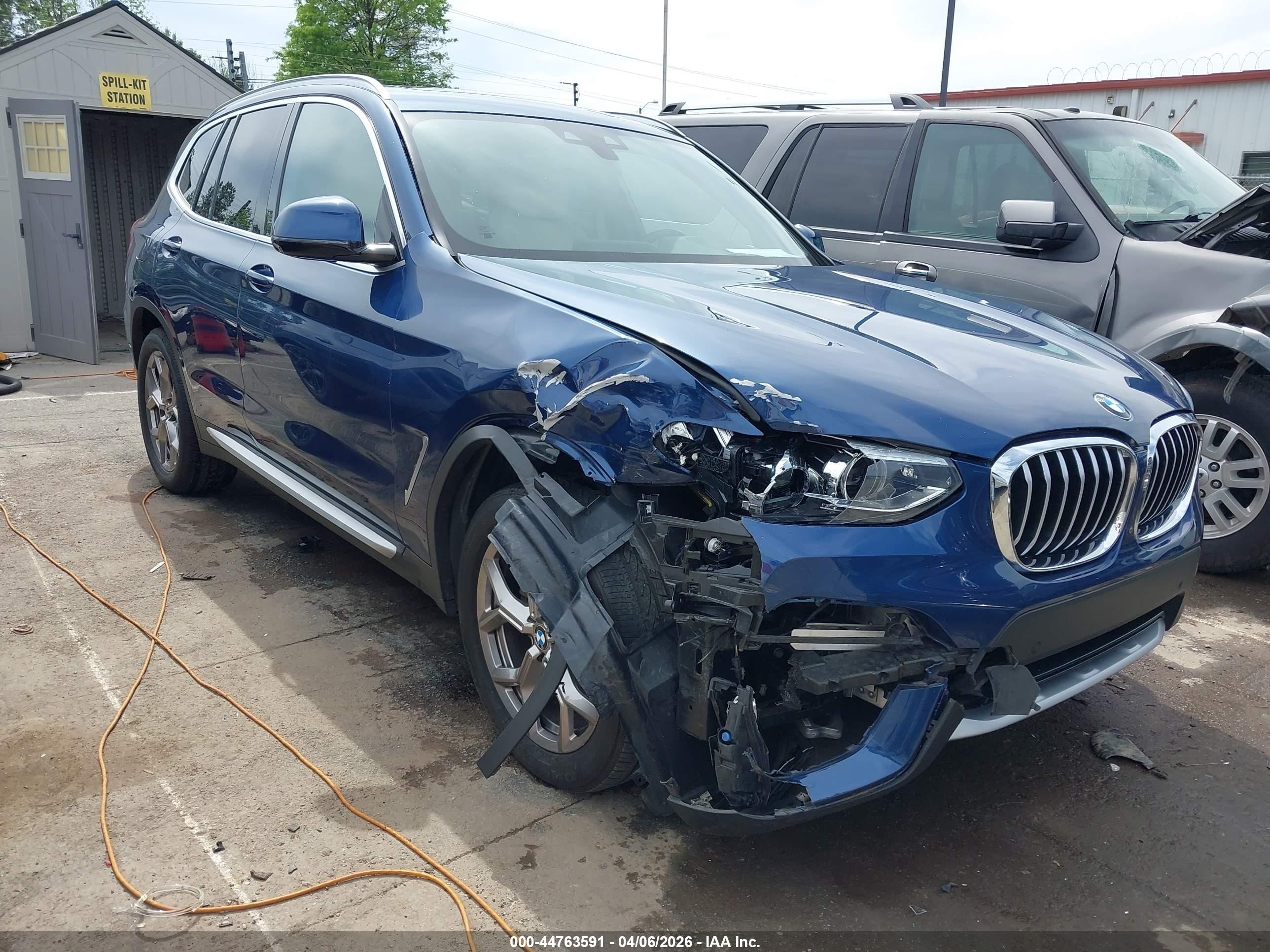 2021 BMW X3 sDrive30i, VIN 5UXTY3C07M9H77619 — Front end