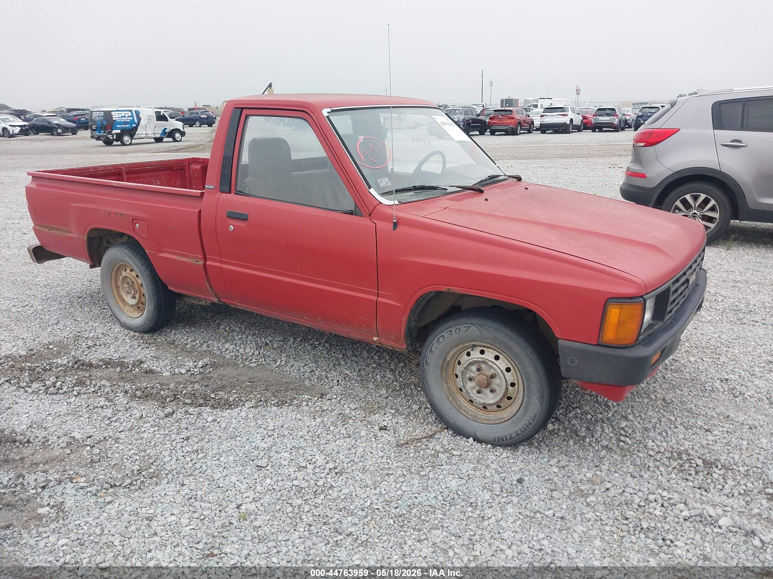 1986 Toyota Pickup, VIN JT4RN50R3G0172411 — Rear end