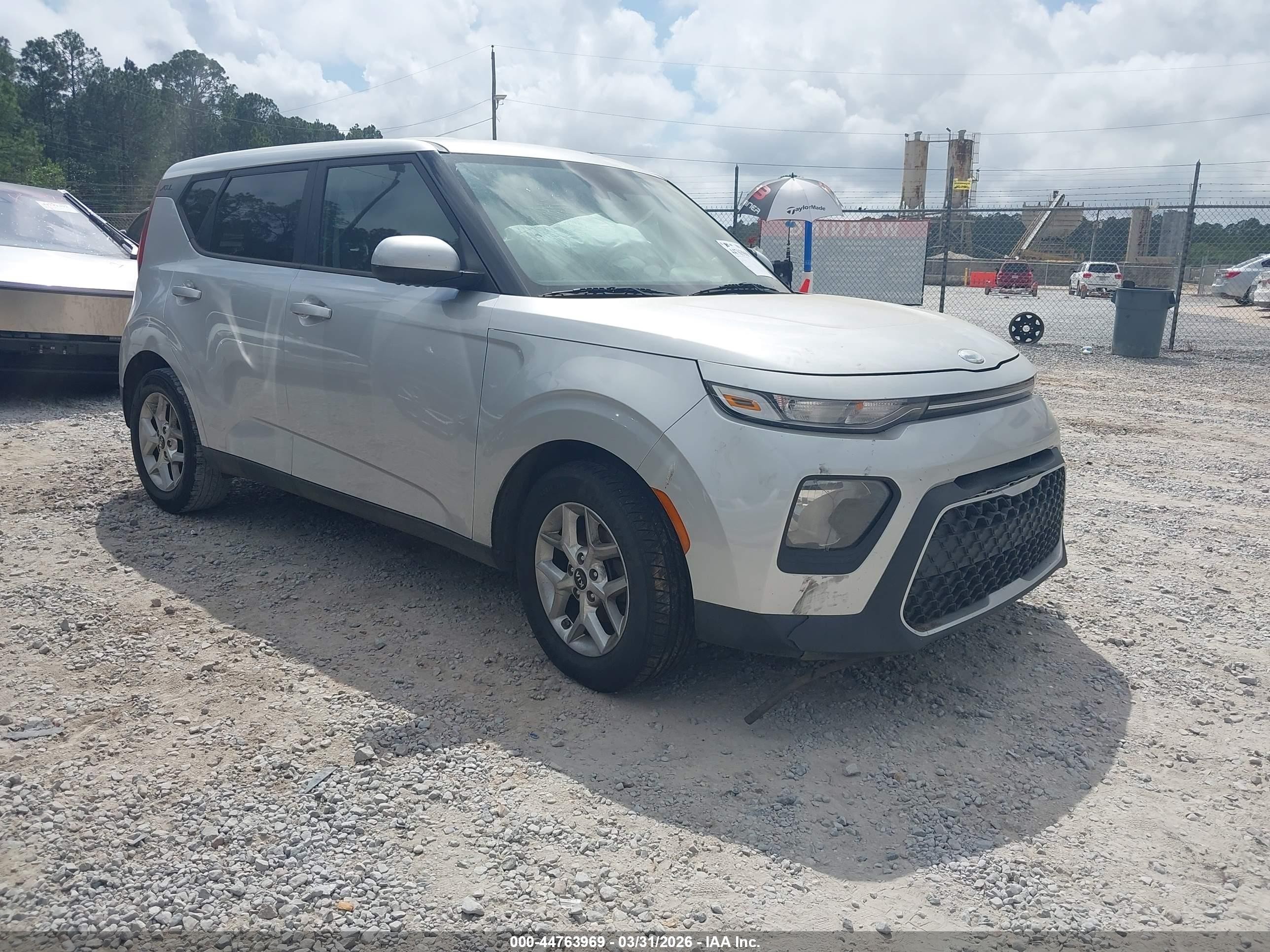 2021 Kia Soul LX, VIN KNDJ23AU0M7774960 — Side