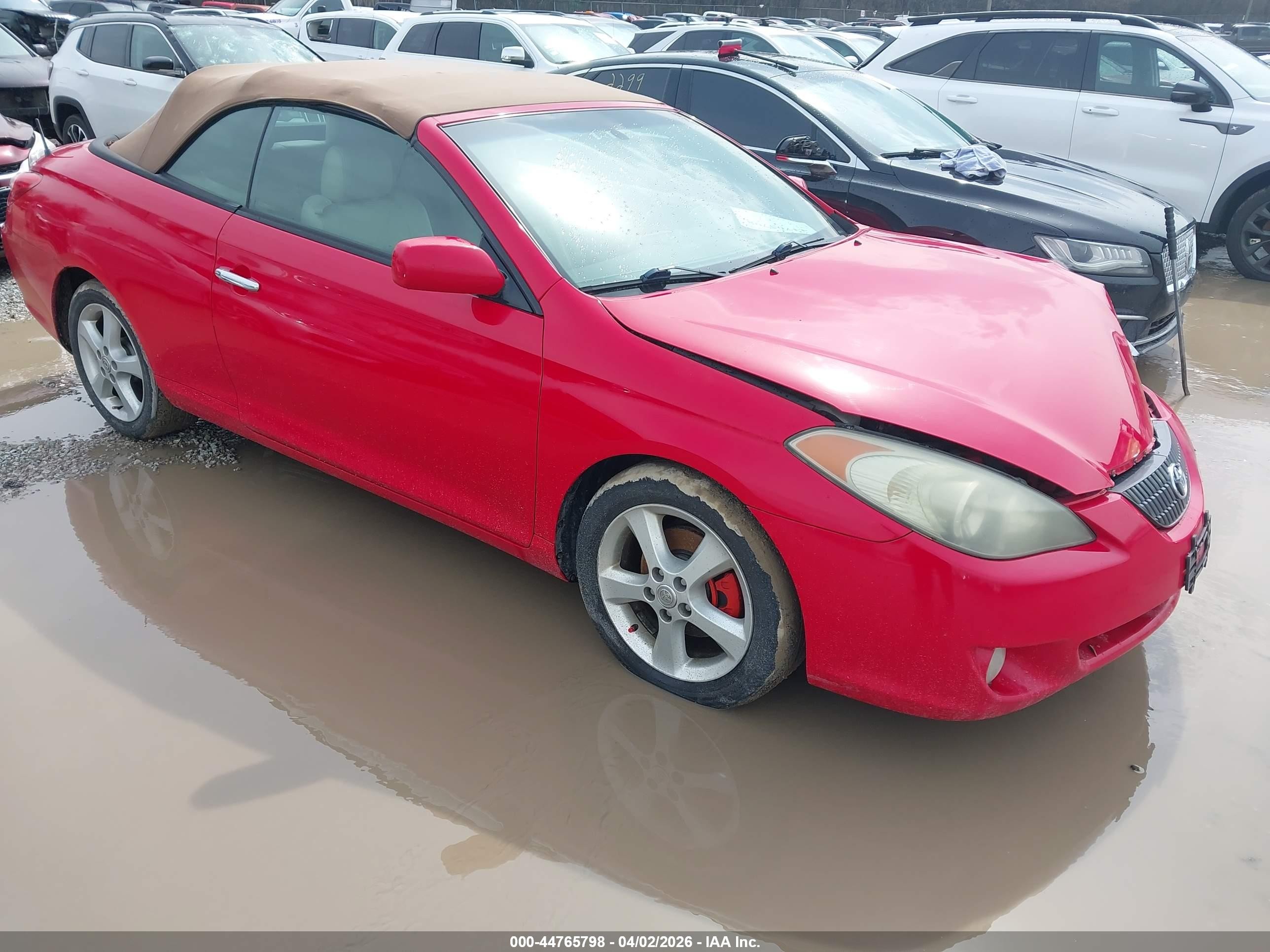 2005 Toyota Solara SE, VIN 4T1FA38P75U053879 — Front end