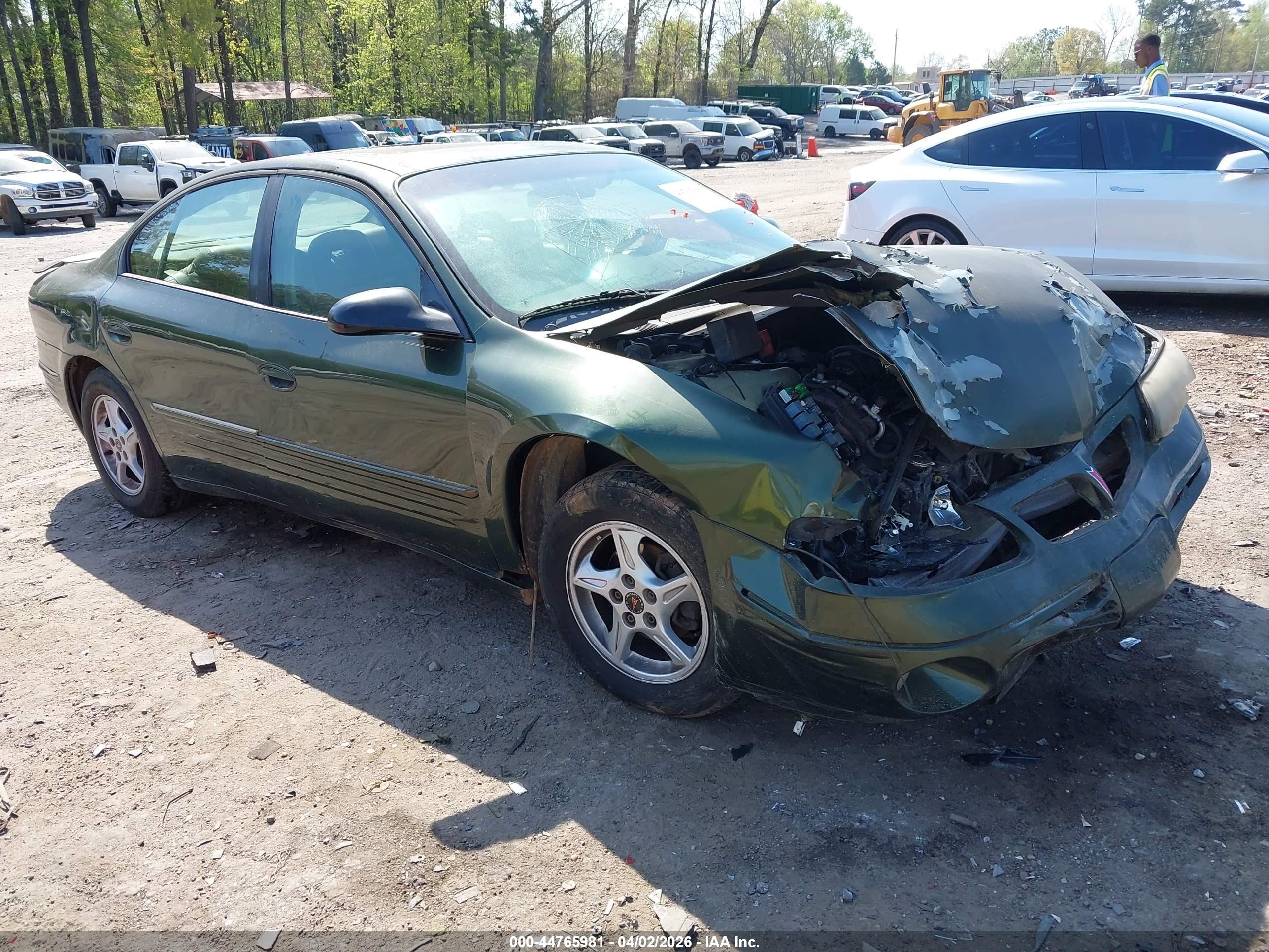 2000 Pontiac Bonneville SE, VIN 1G2HX54K4Y4192765 — Front end
