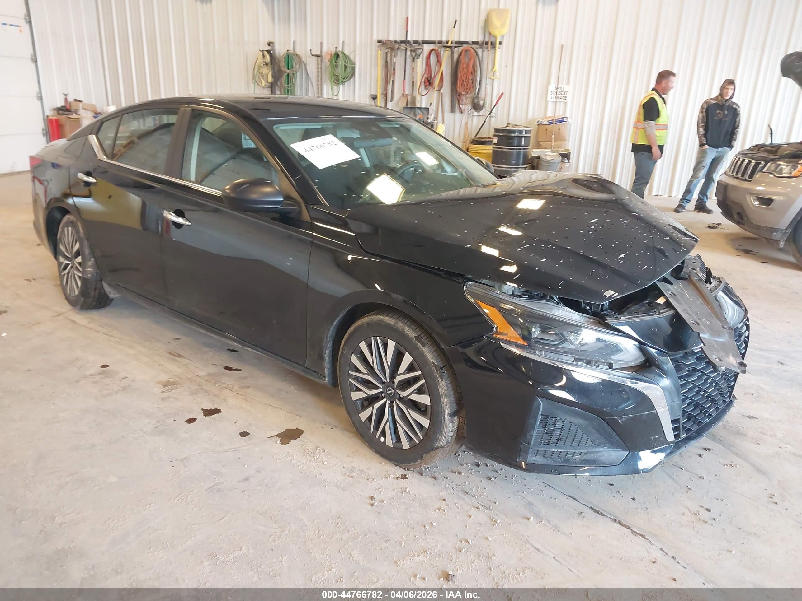 2025 Nissan Altima SV, VIN 1N4BL4DW3SN326845 — Front end