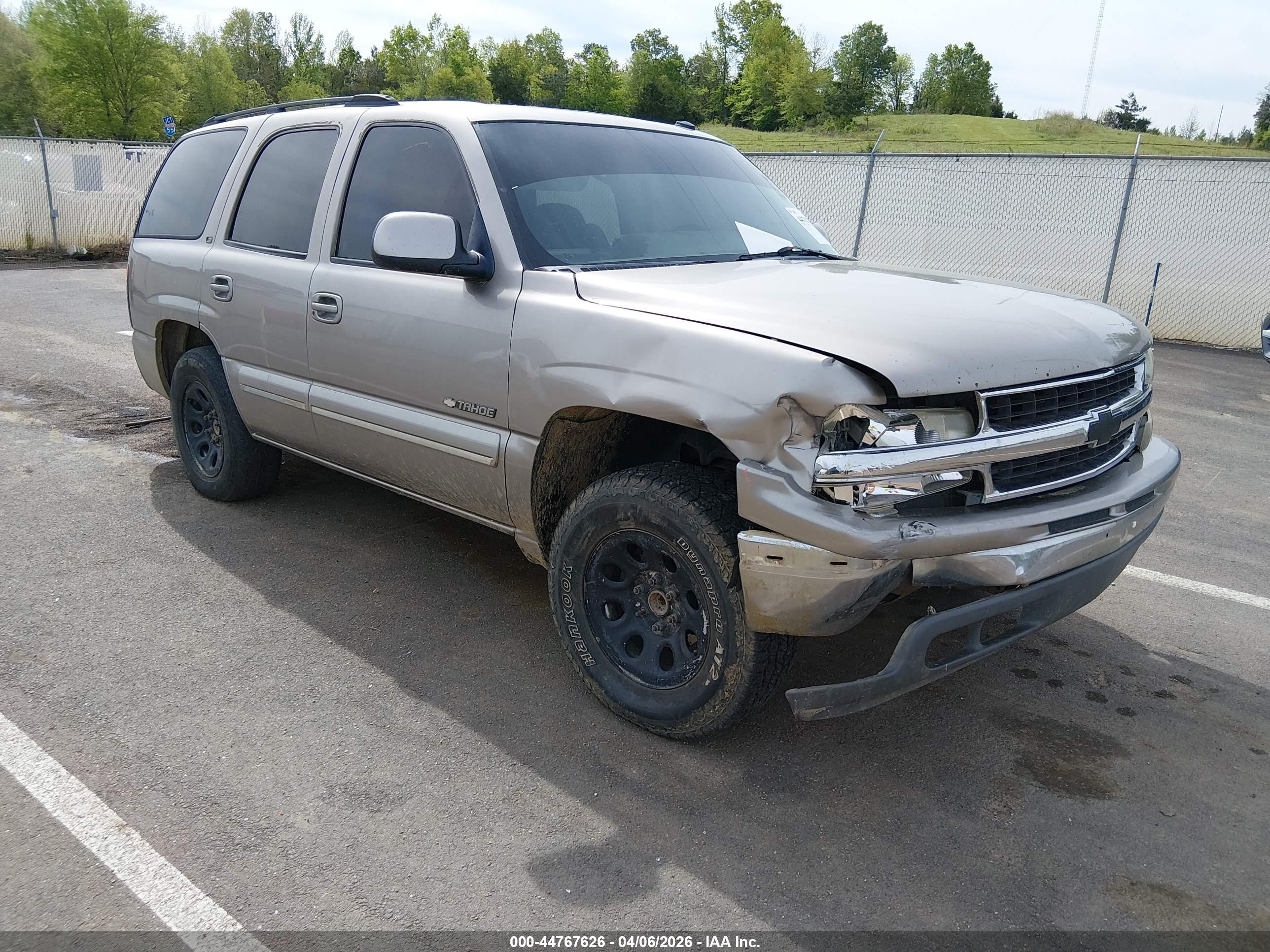 2003 Chevrolet Tahoe LT, VIN 1GNEC13Z33R185942 — Front end