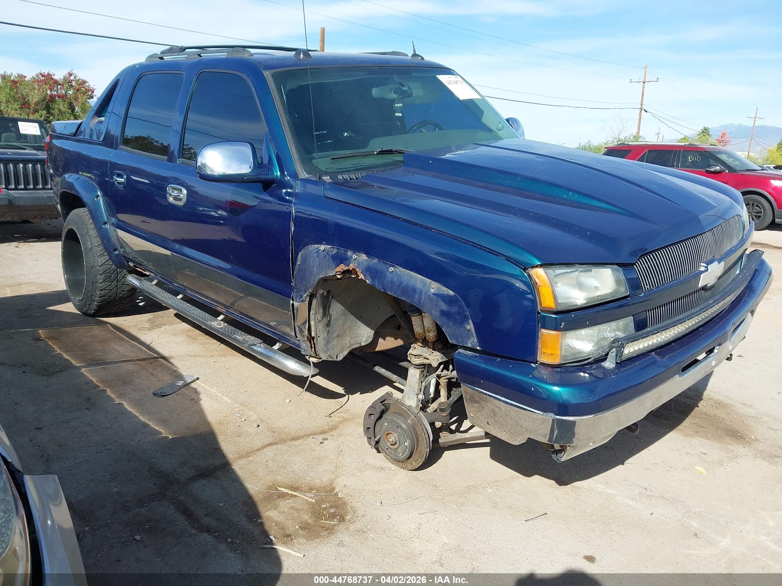 2005 Chevrolet Avalanche LS, VIN 3GNEK12Z35G122248 — Side