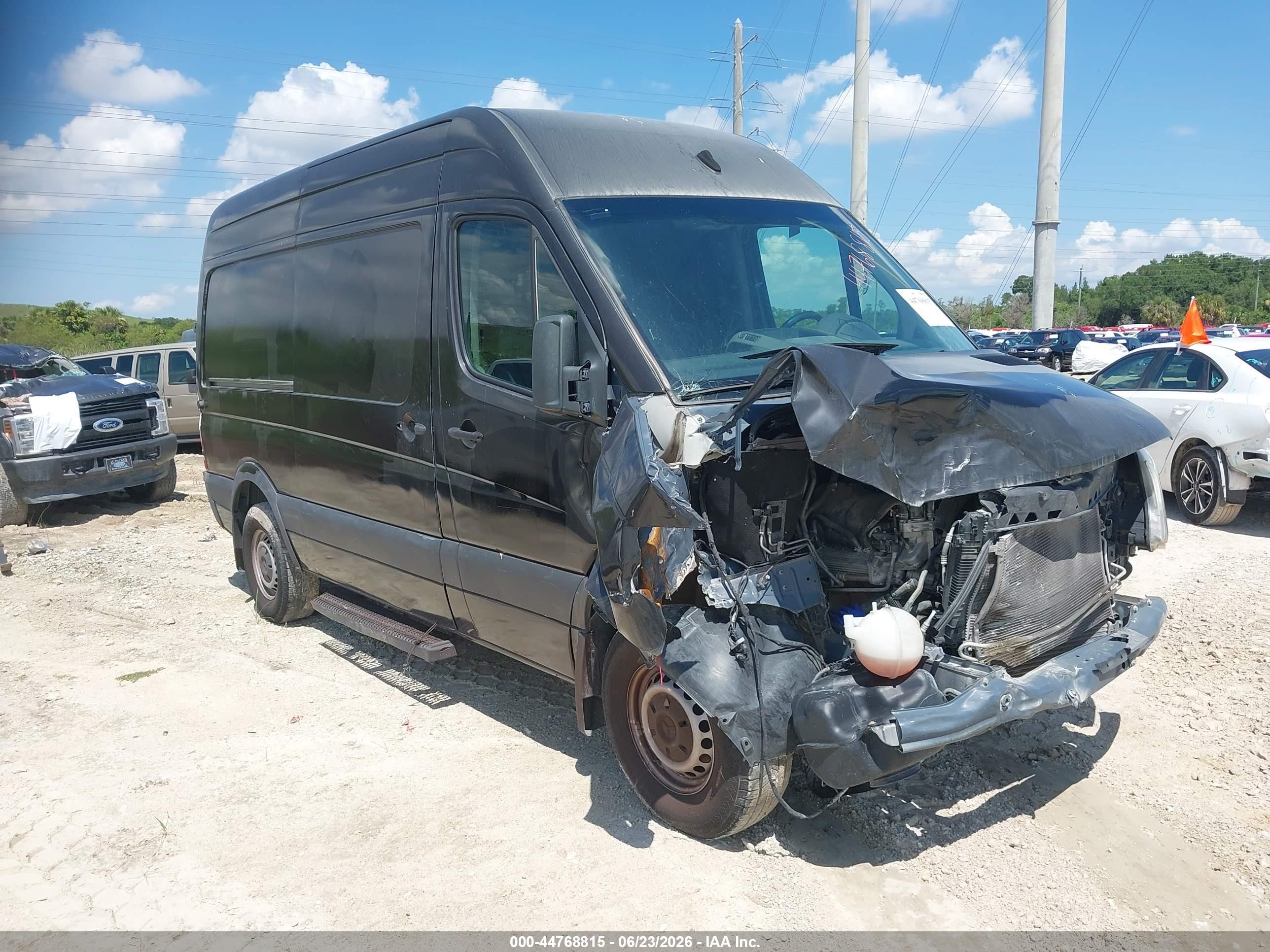 2018 Mercedes-Benz Sprinter Cargo Worker, VIN WD3PE7CD2JP640804 — Front end
