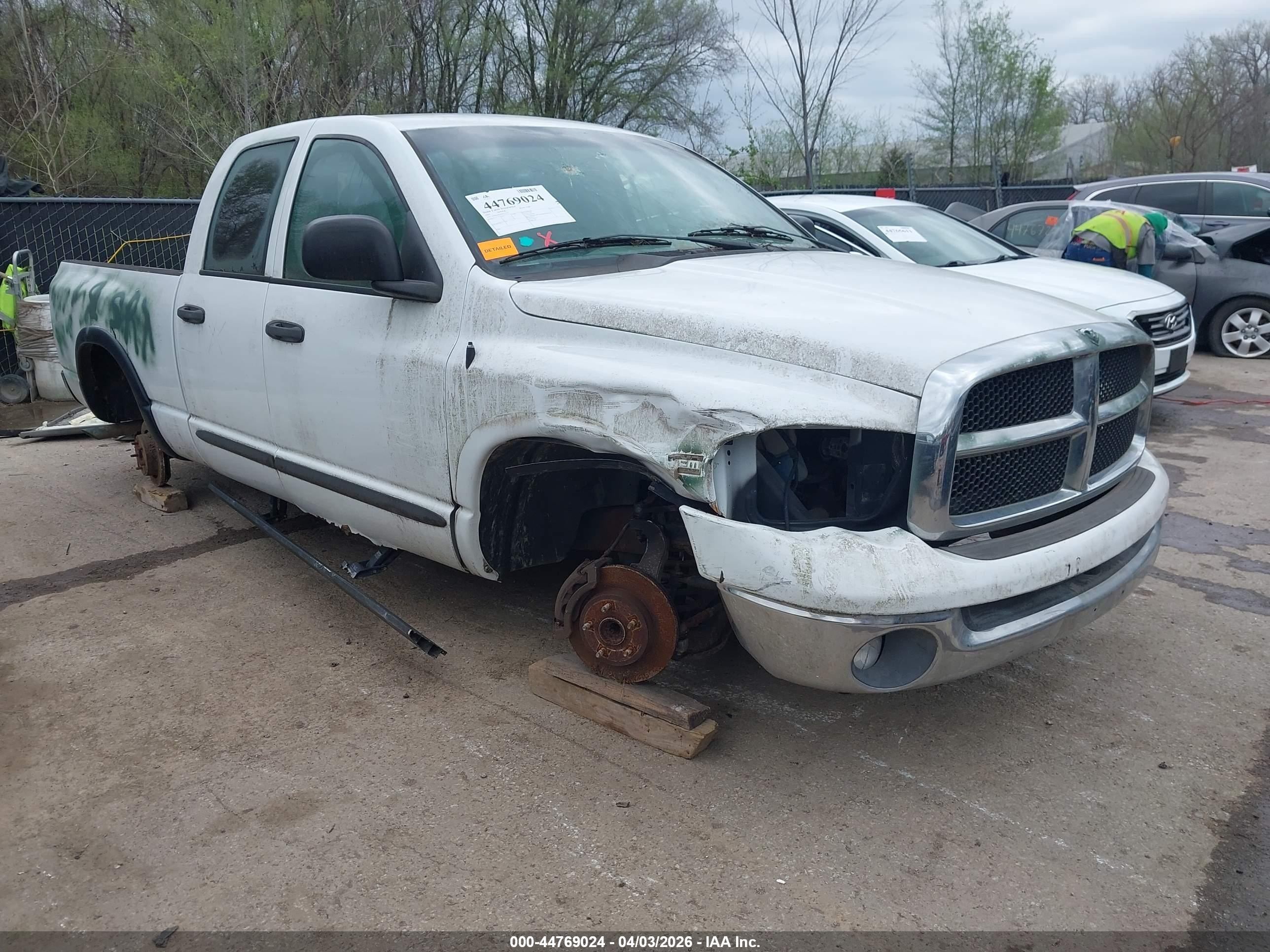 2005 Dodge 1500 SLT, VIN 1D7HA18D45S112122 — Vandalism