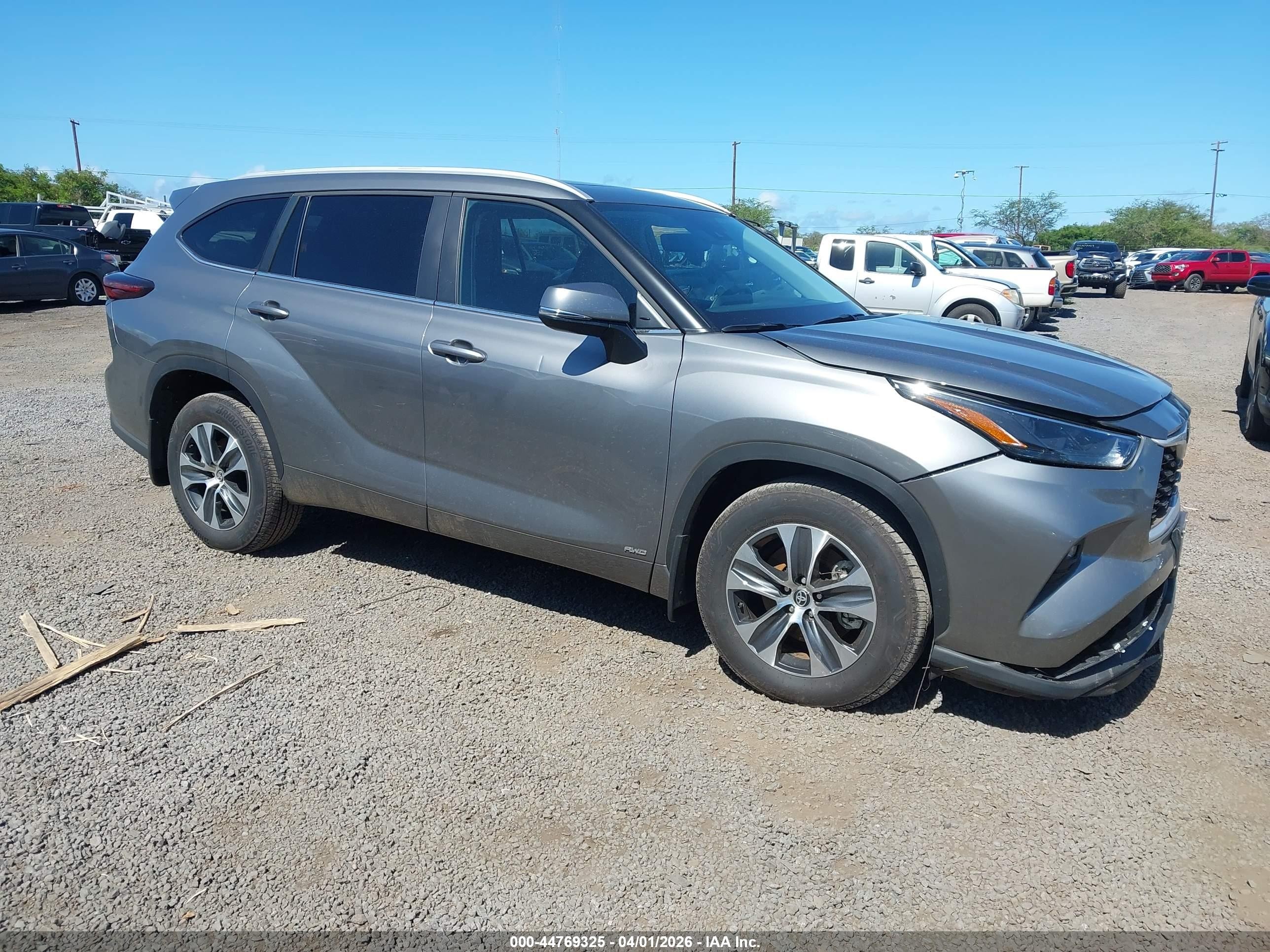 2026 Toyota Highlander Hybrid XLE, VIN 5TDKBRCH0TS692142 — Fresh water flood