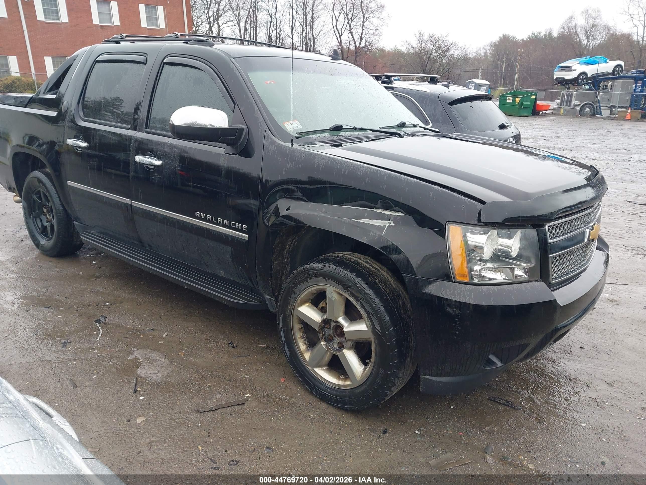 2013 Chevrolet Avalanche LTZ, VIN 3GNTKGE78DG305499 — Normal wear