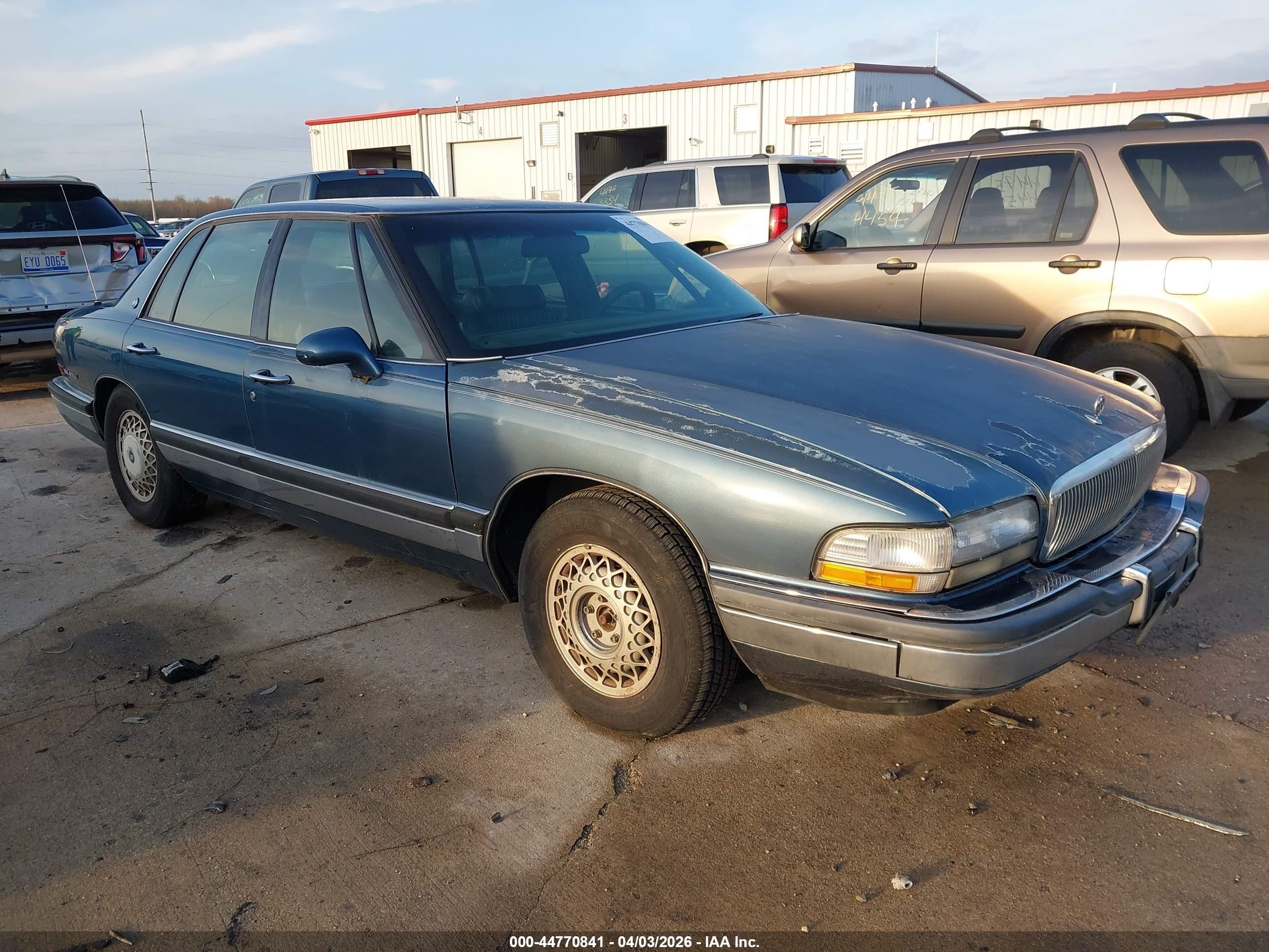 1993 Buick Park Avenue, VIN 1G4CW53L3P1600512 — Normal wear