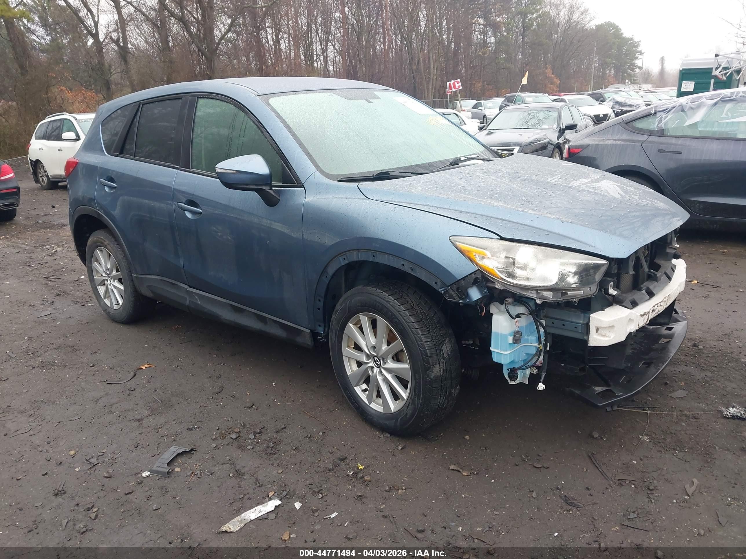 2016 Mazda CX-5 Touring, VIN JM3KE4CYXG0745357 — Front end
