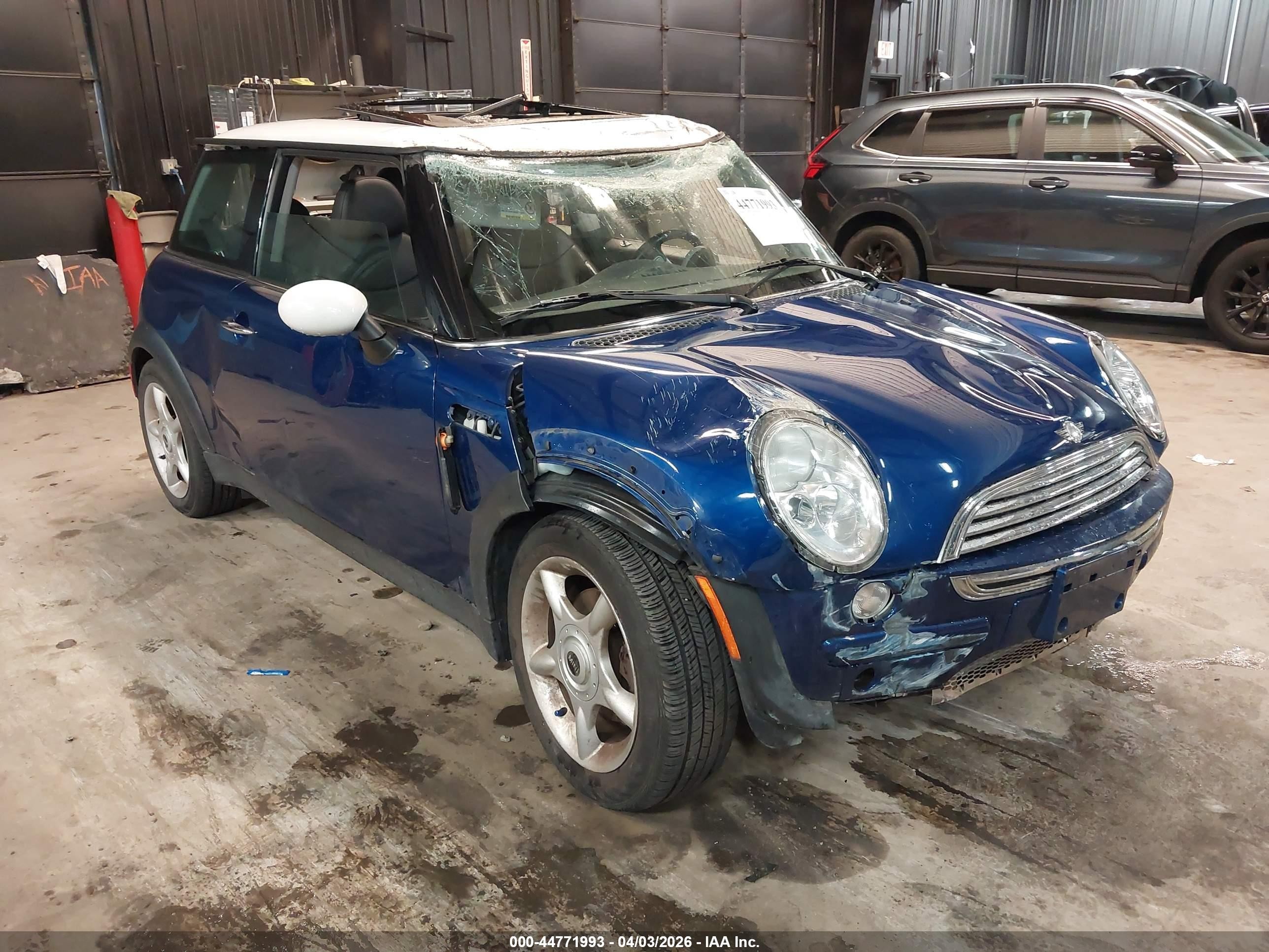 2002 MINI Hardtop, VIN WMWRC33462TE11449 — Опрокидывание