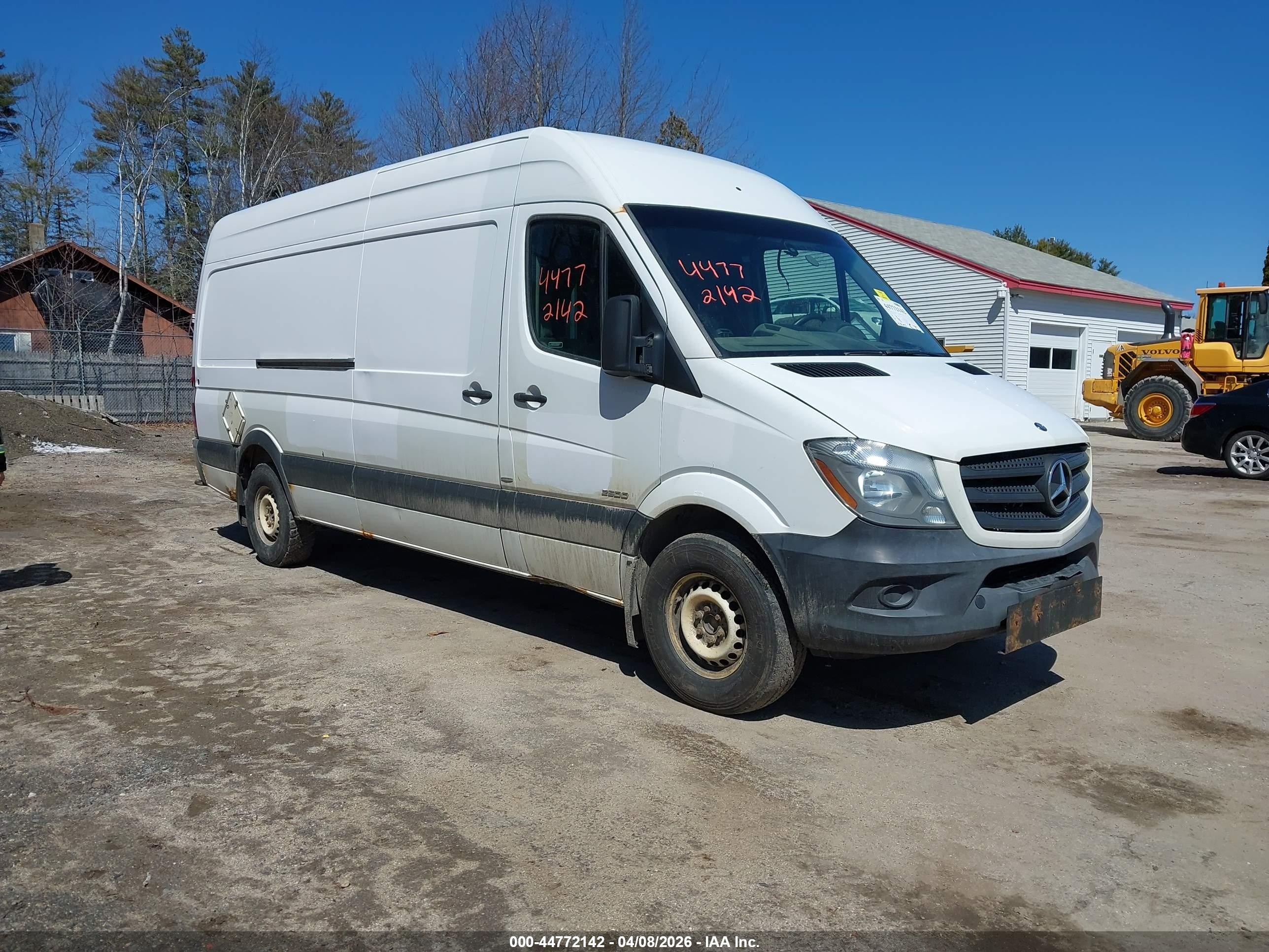 2014 Mercedes-Benz Sprinter, VIN WD3PE8DE5E5900157 — Normal wear