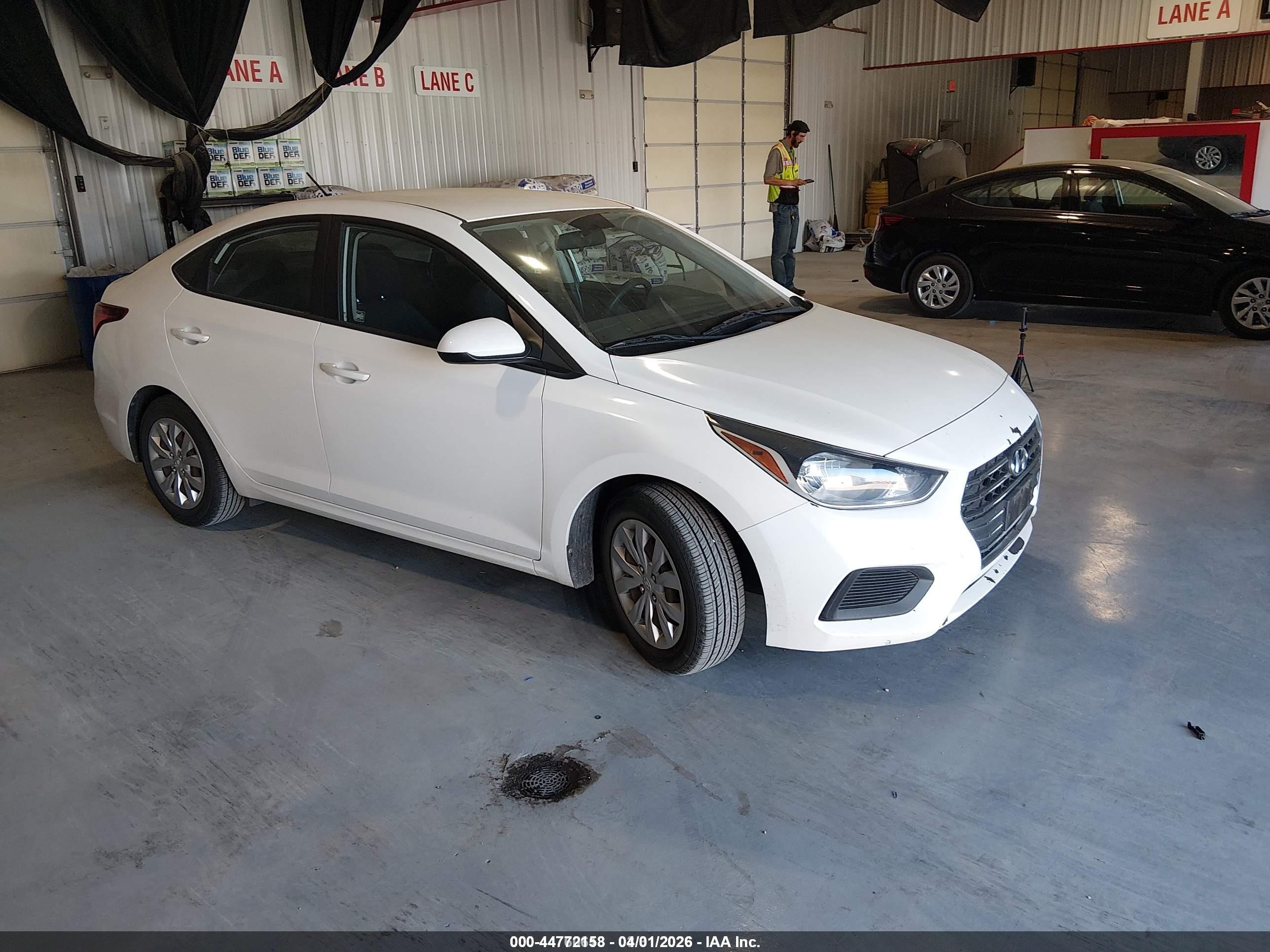 2020 Hyundai Accent SEL, VIN 3KPC24A6XLE118697 — Normal wear