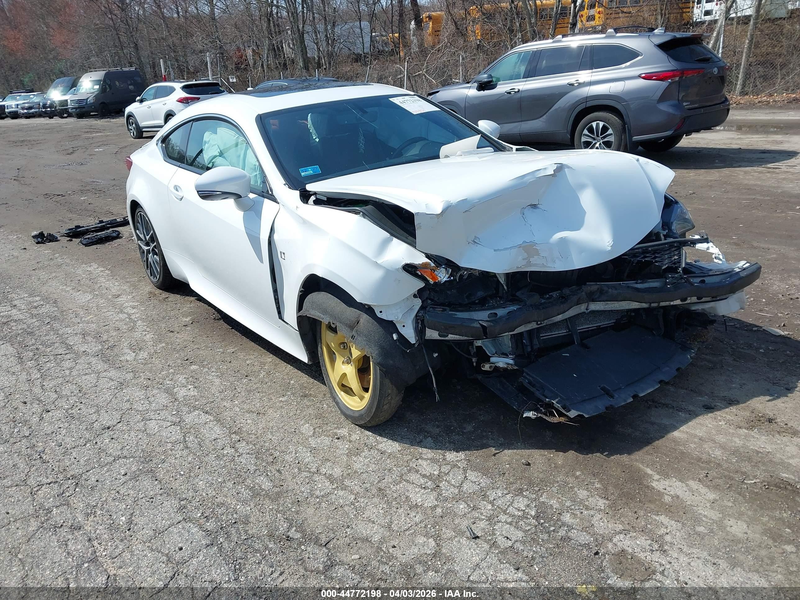 2015 Lexus RC 350 F Sport, VIN JTHSE5BC6F5004112 — Front end
