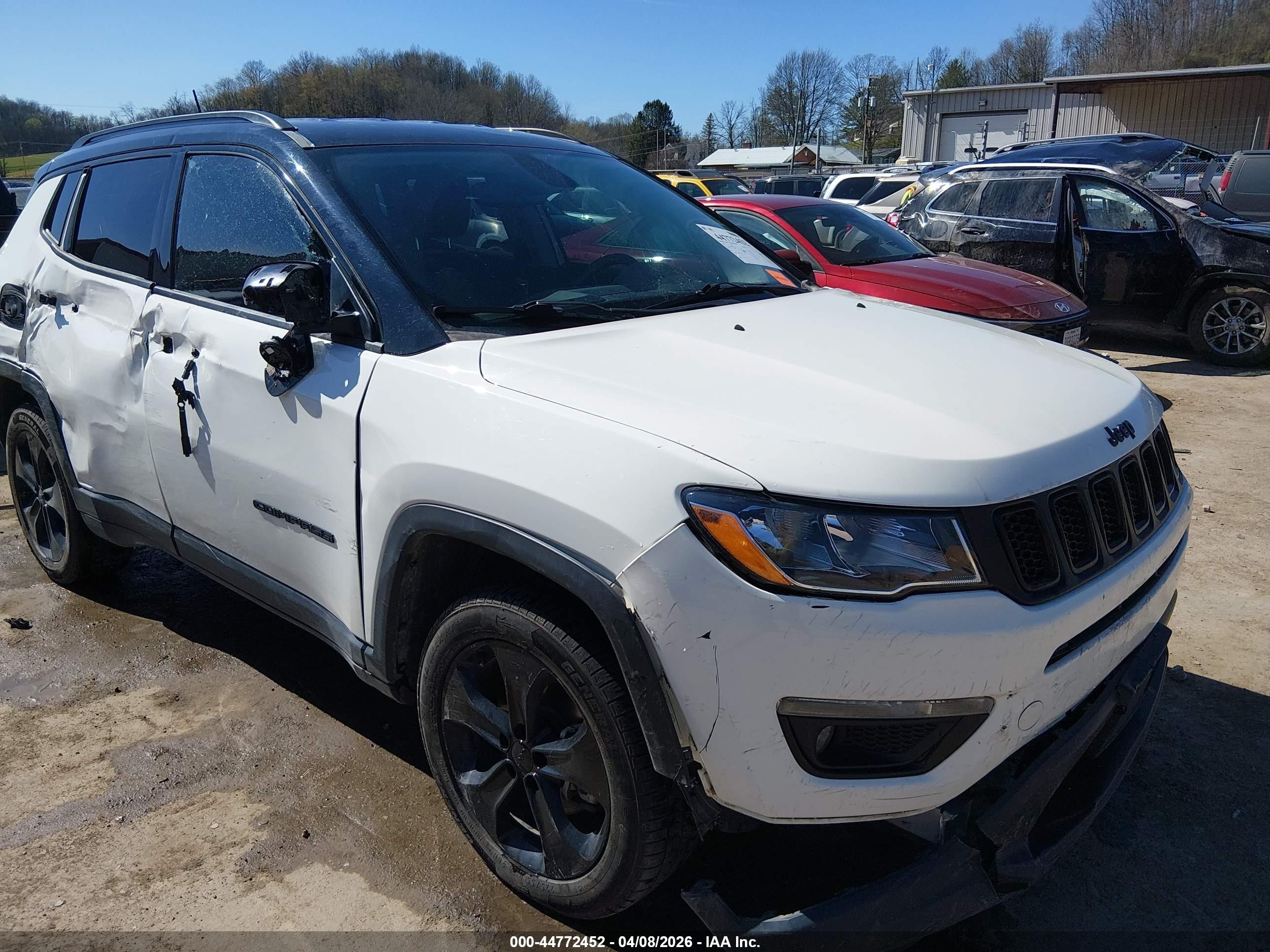 2020 Jeep Compass Latitude, VIN 3C4NJDBB6LT173795 — Side