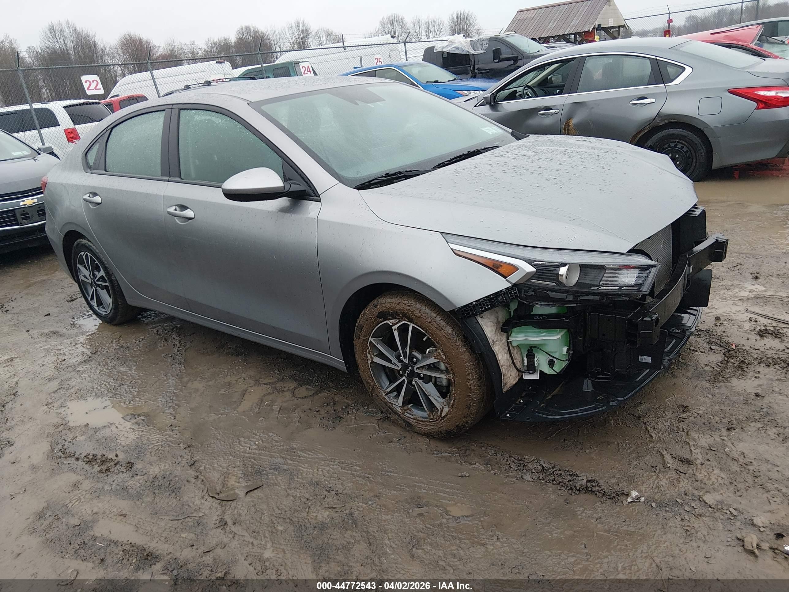 2023 Kia Forte LXS, VIN 3KPF24AD9PE676462 — Front end