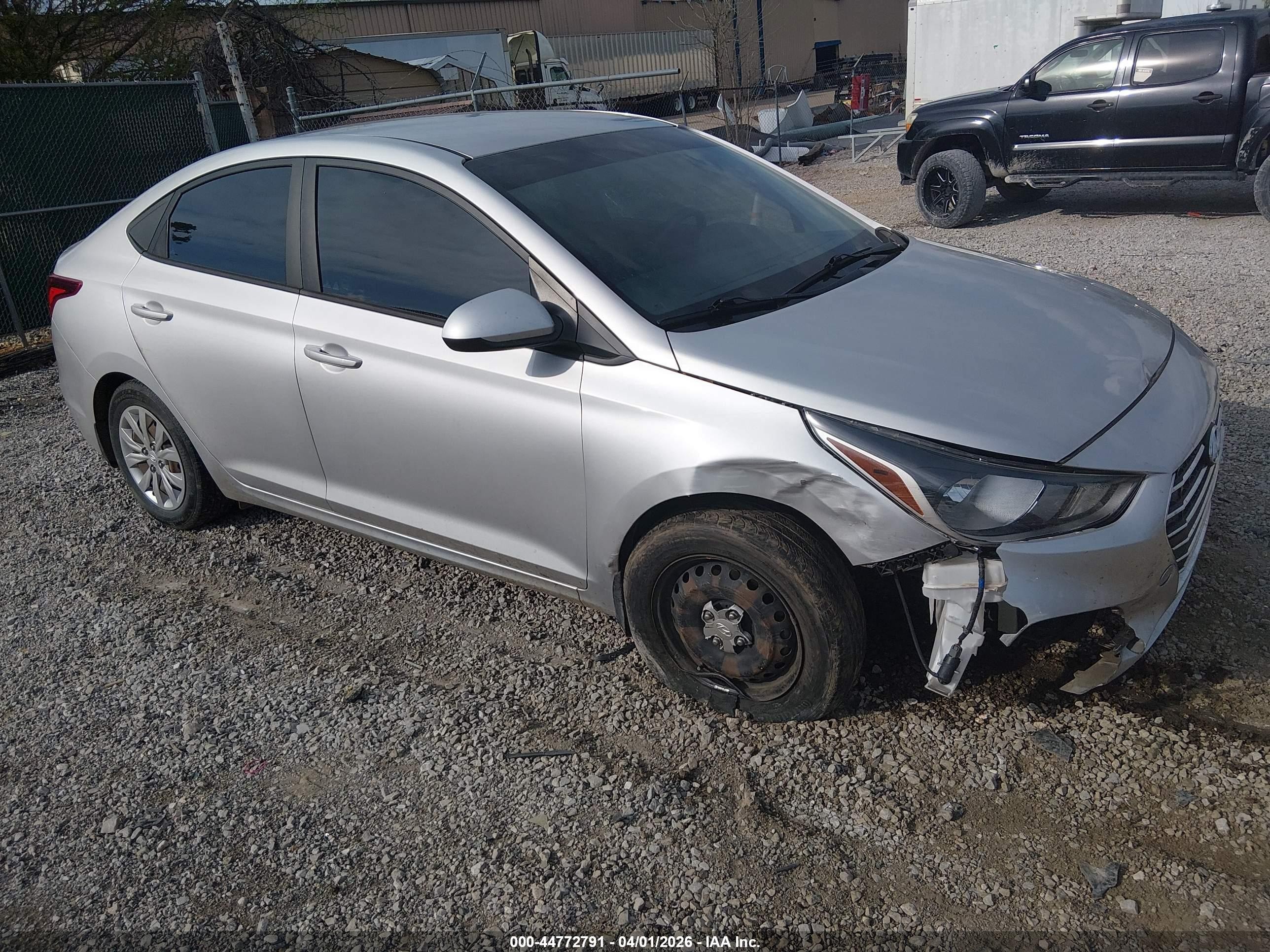 2020 Hyundai Accent SE, VIN 3KPC24A66LE120852 — Front end