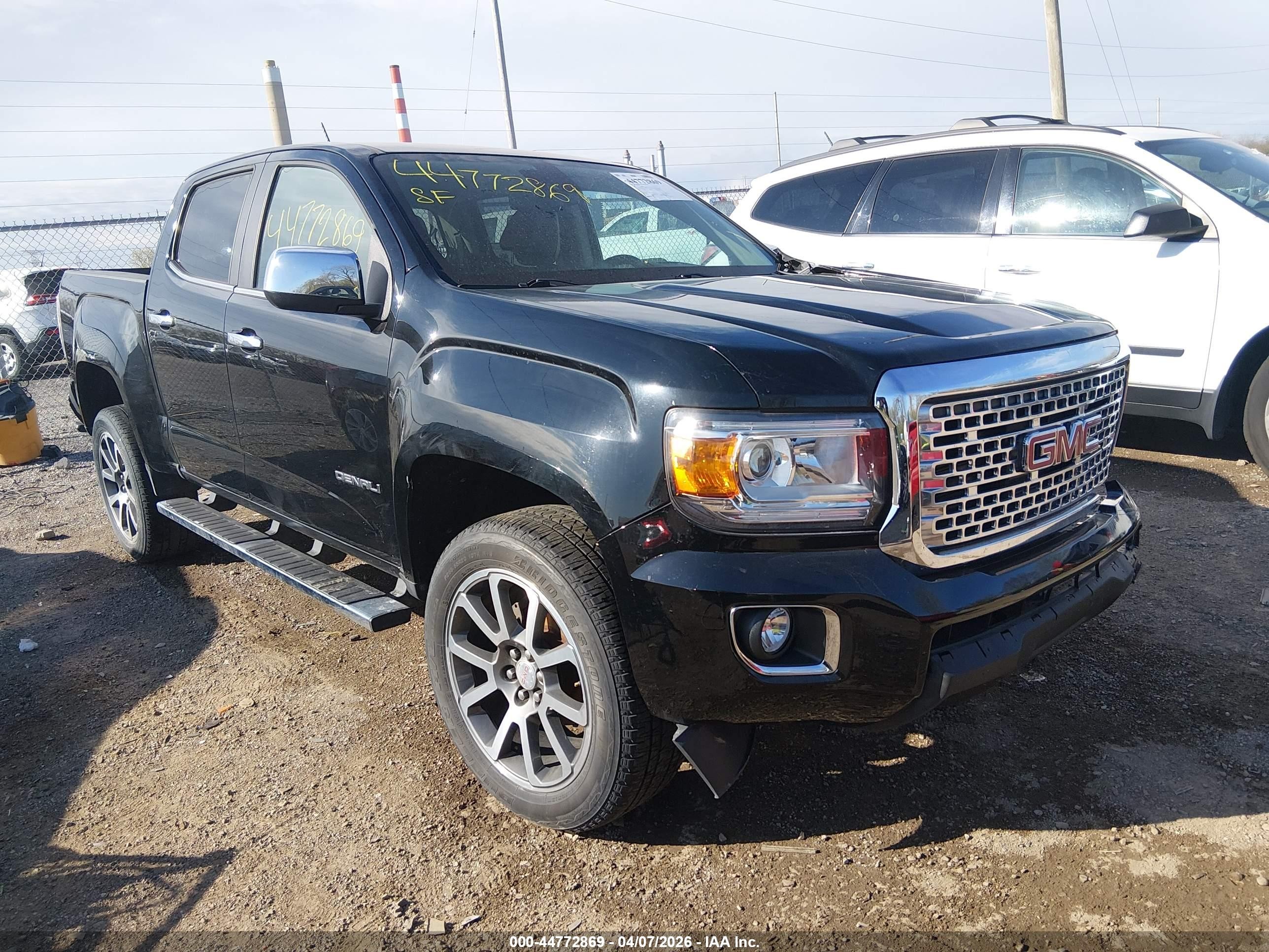 2020 GMC Canyon 4WD Denali, VIN 1GTG6EEN8L1117869 — Front end