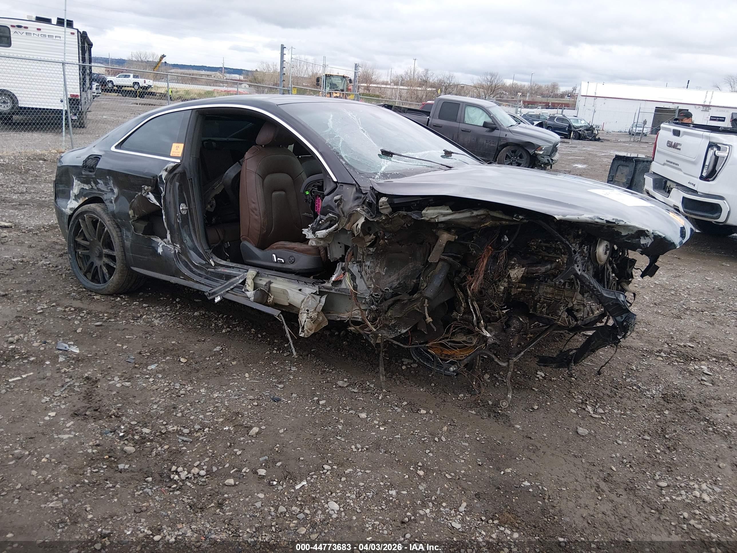 2014 Audi S5 Prestige, VIN WAUVGAFR1EA009530 — Front end