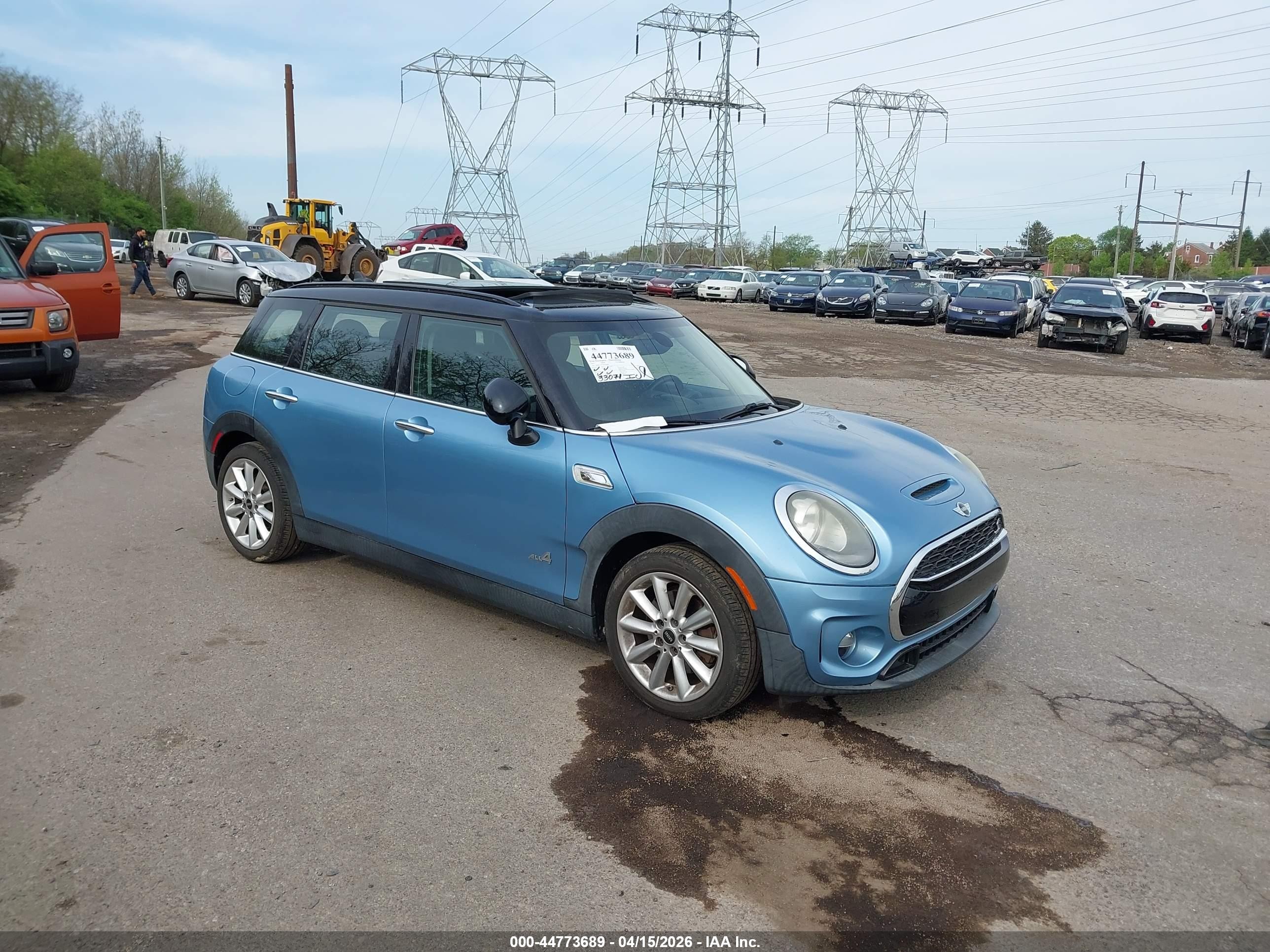 2017 MINI Clubman Cooper S, VIN WMWLU5C50H2E80983 — Крыша