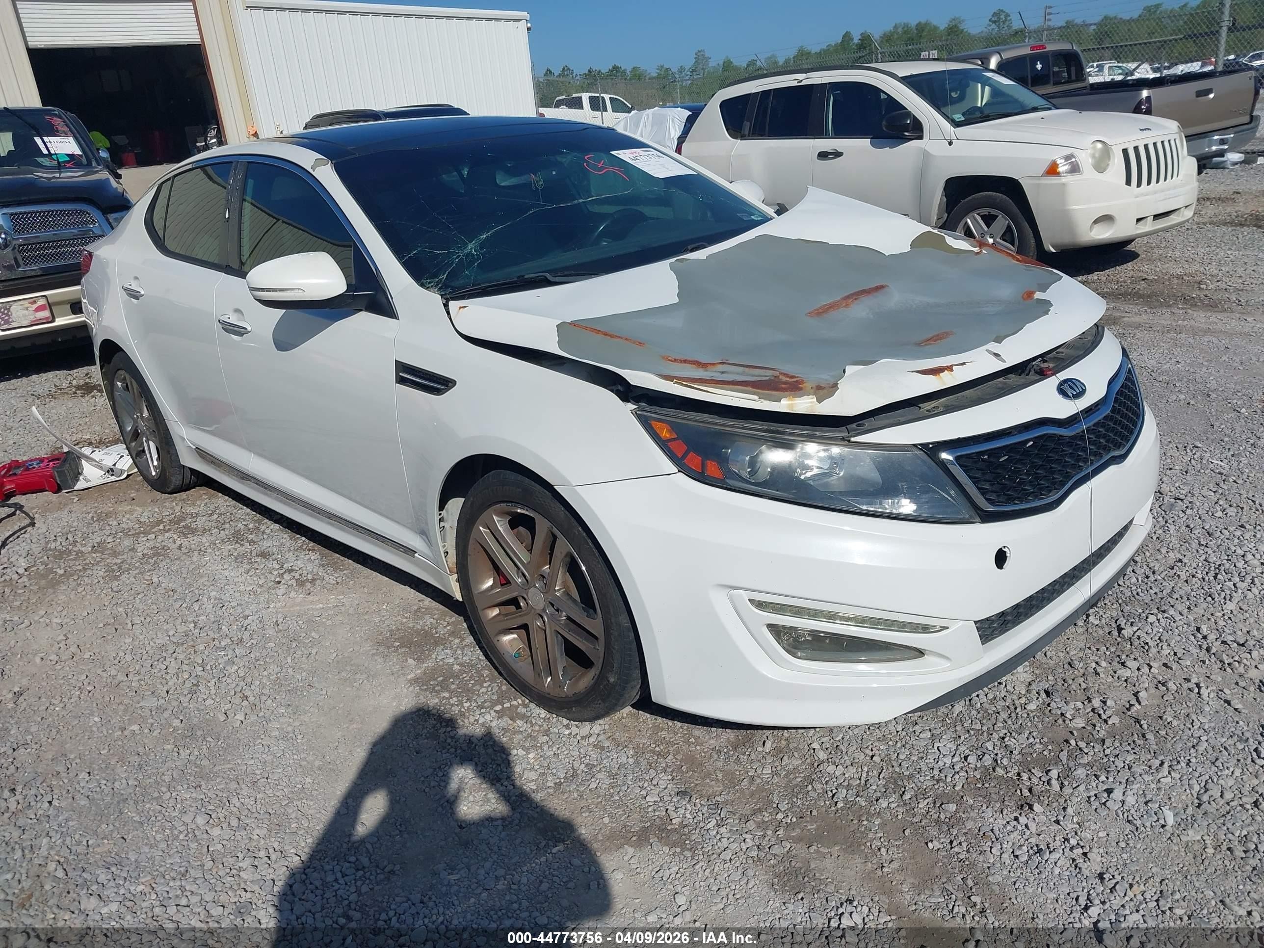 2013 Kia Optima SX, VIN 5XXGR4A69DG206694 — Front end