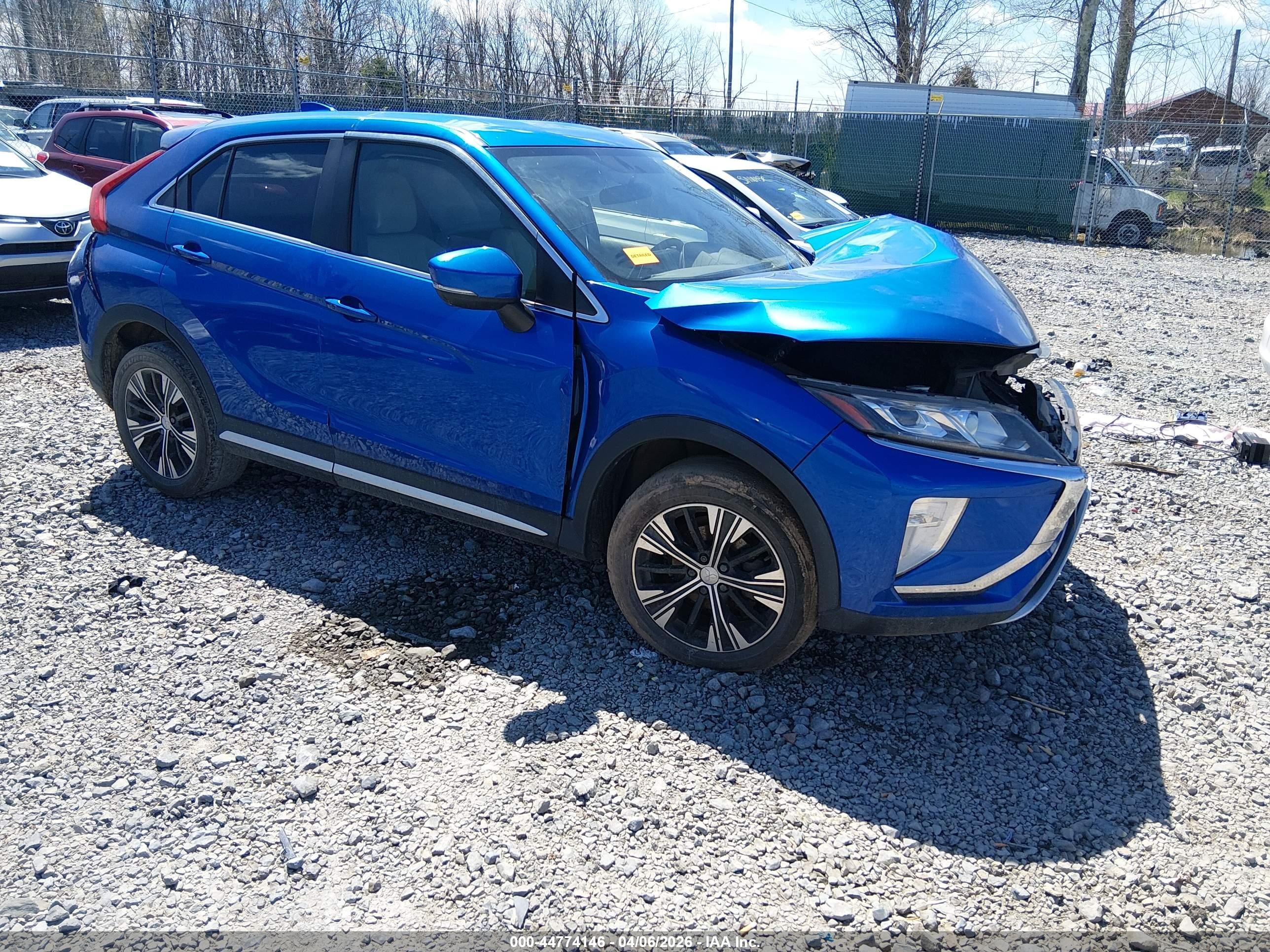 2018 Mitsubishi Eclipse Cross SE, VIN JA4AT5AA1JZ043592 — Front end