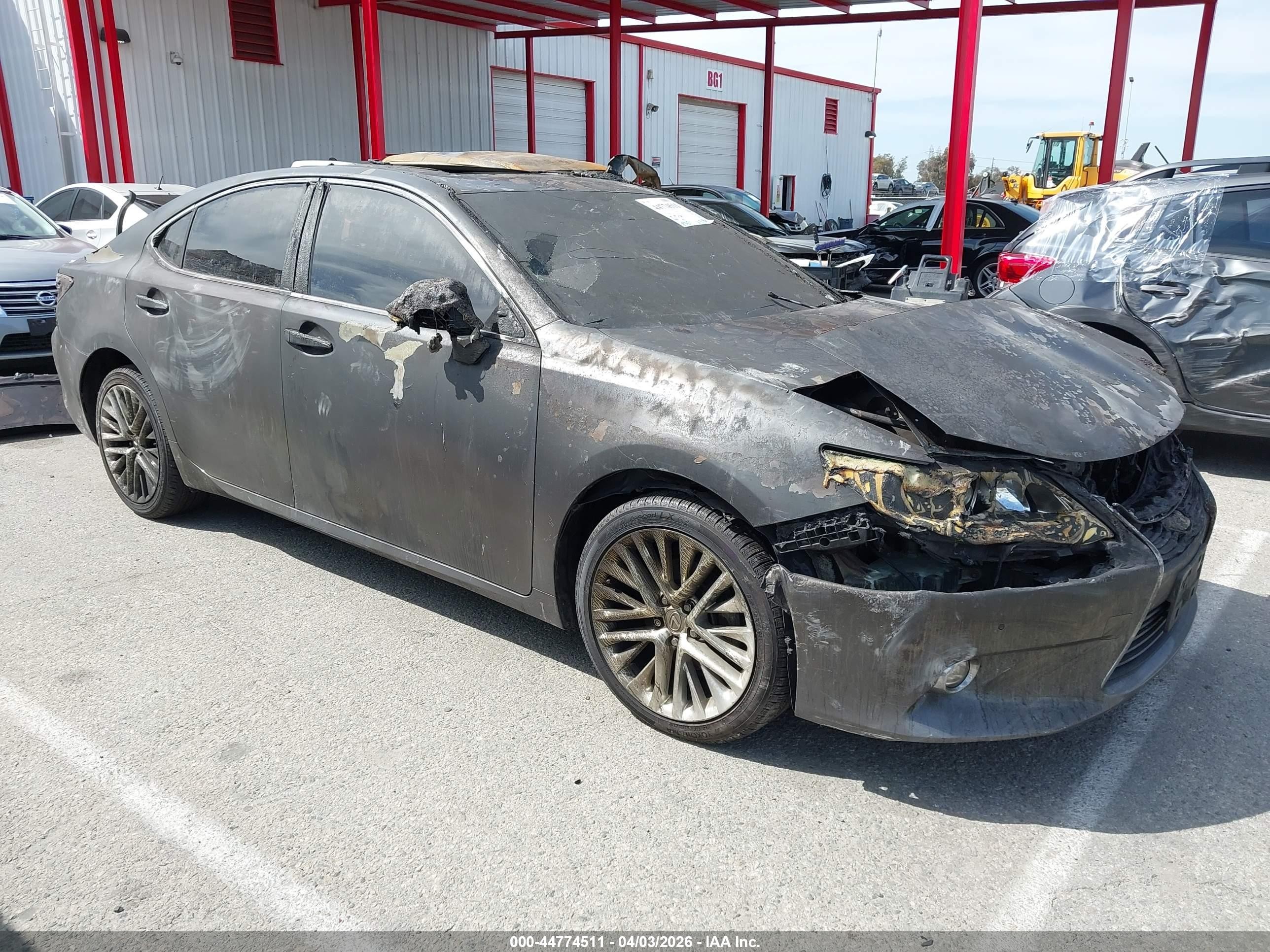 2015 Lexus ES 330, VIN JTHBK1GG4F2187511 — Burn