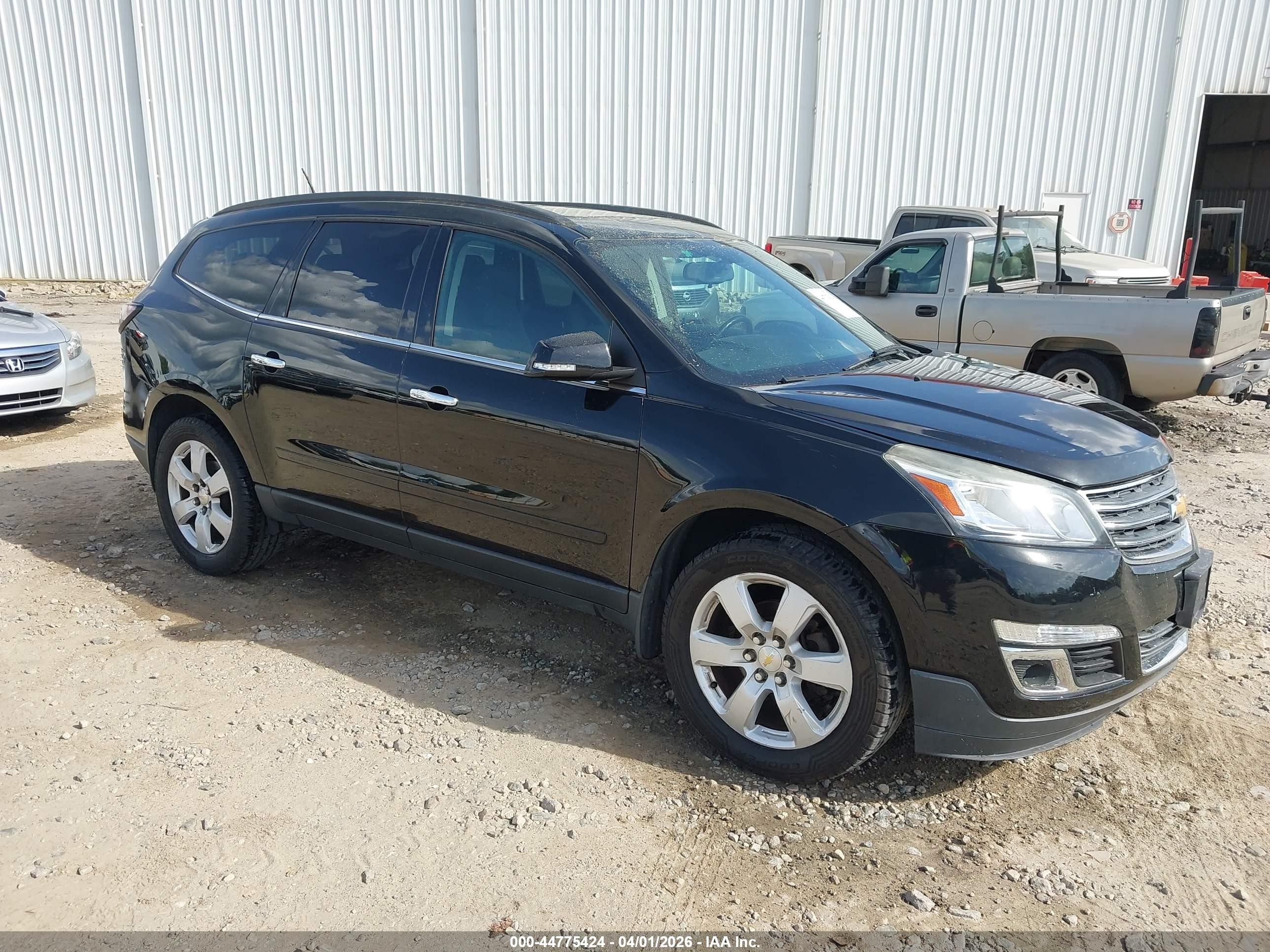 2017 Chevrolet Traverse LT, VIN 1GNKVGKD3HJ340615 — Front end
