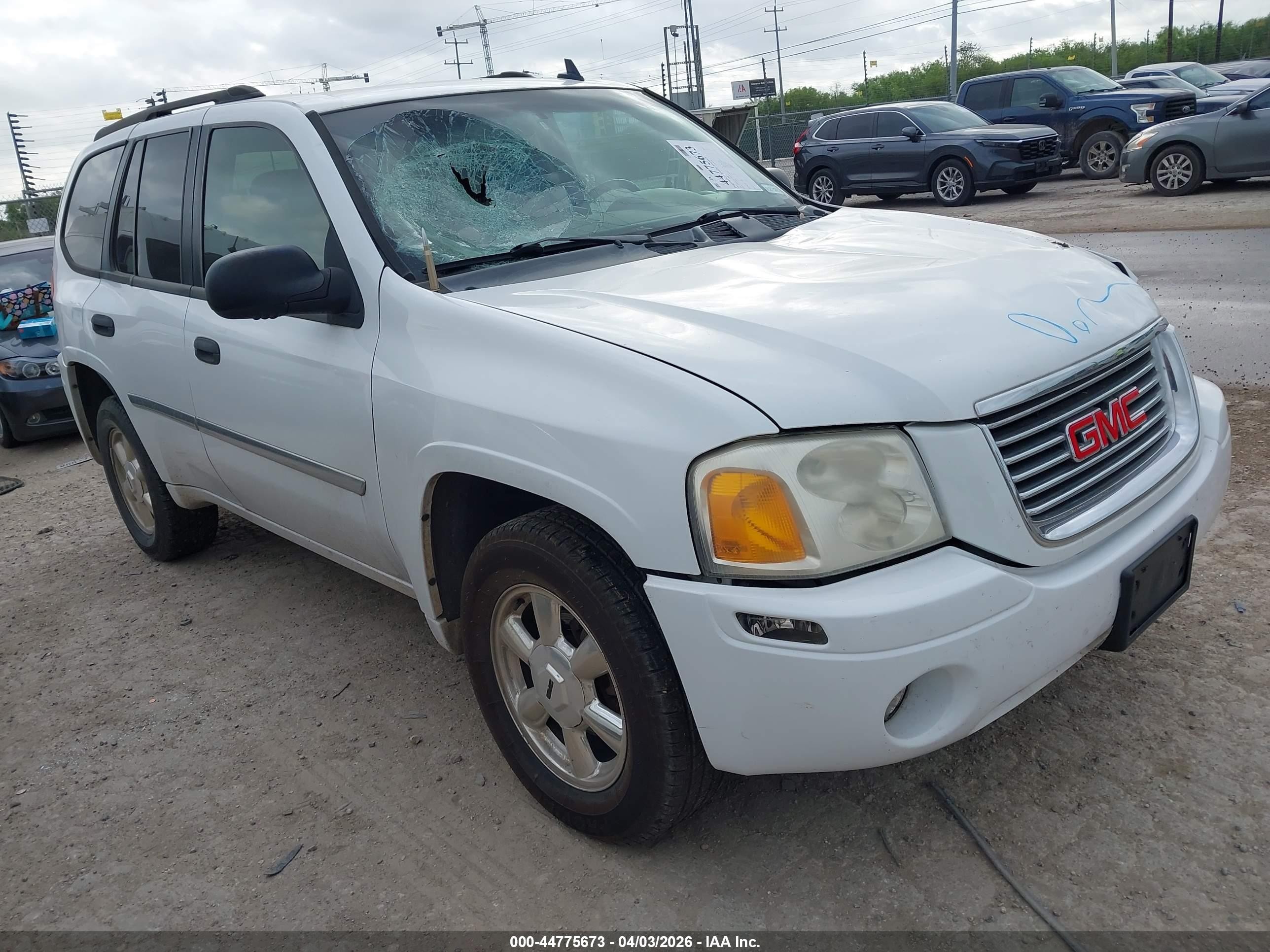 2007 GMC Envoy SLE, VIN 1GKDT13S272184369 — Перед