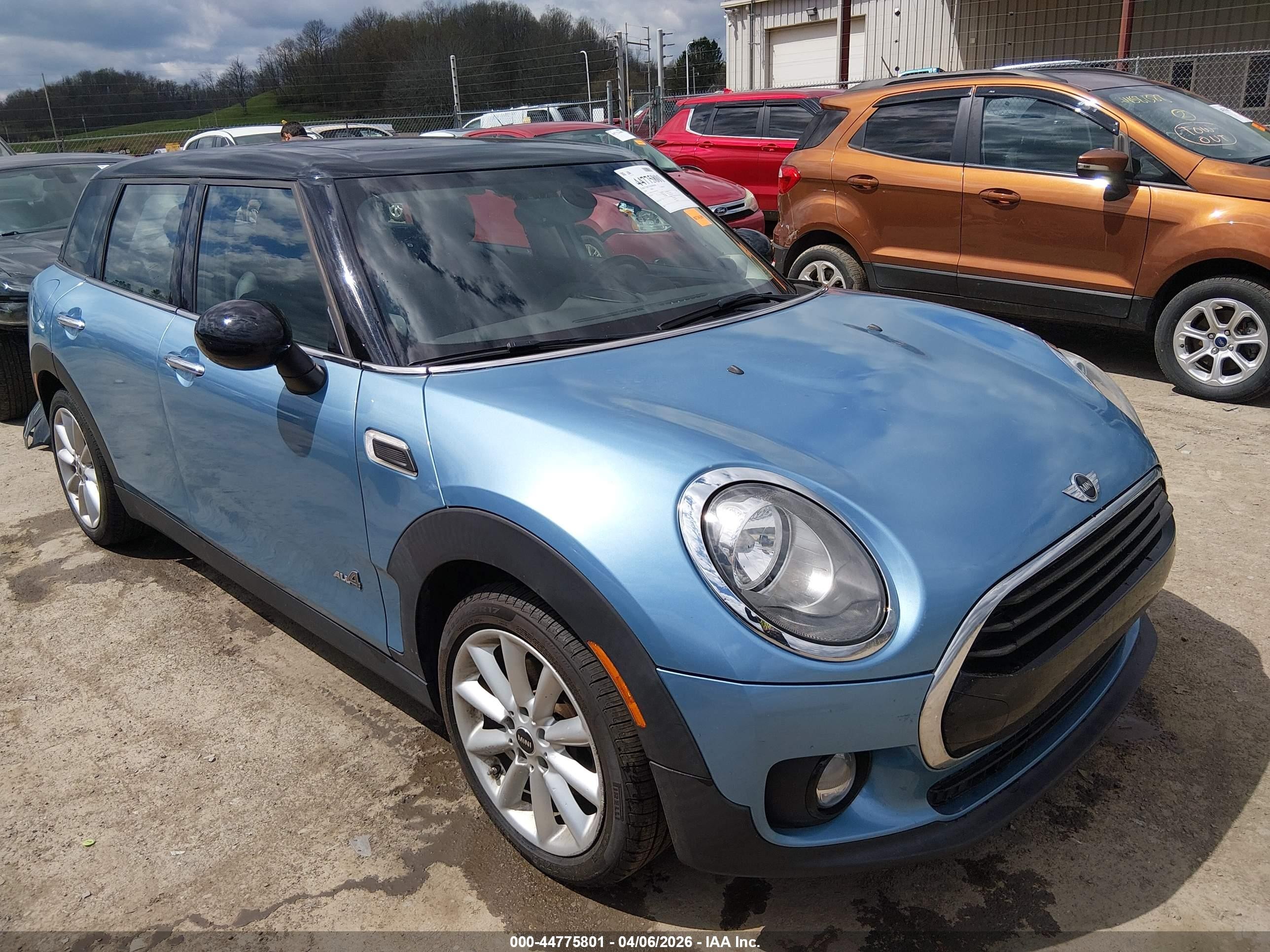 2018 MINI Clubman Cooper, VIN WMWLU1C52J2F29390 — Зад