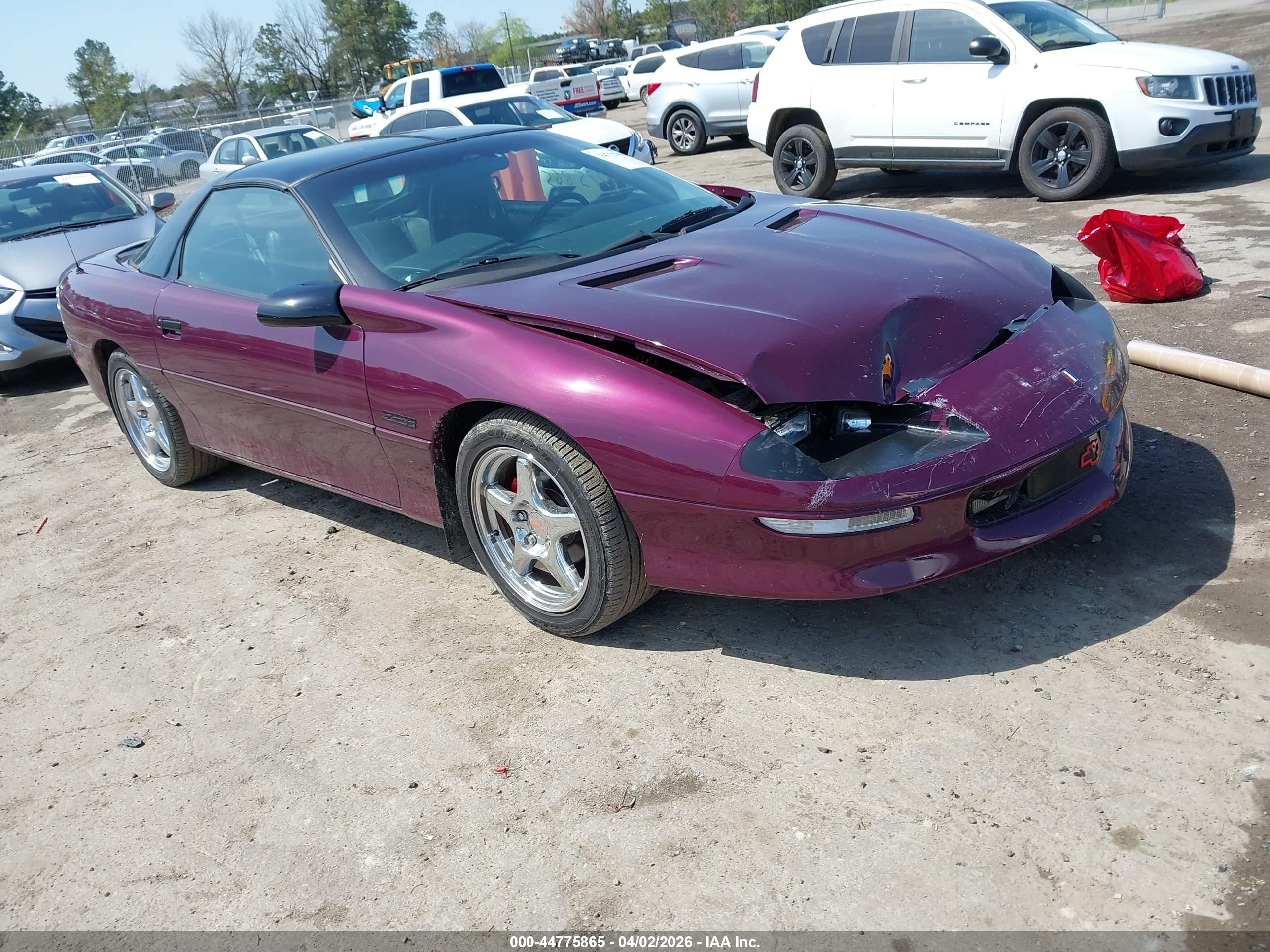 1995 Chevrolet Camaro Z28, VIN 2G1FP22P0S2109323 — Front end