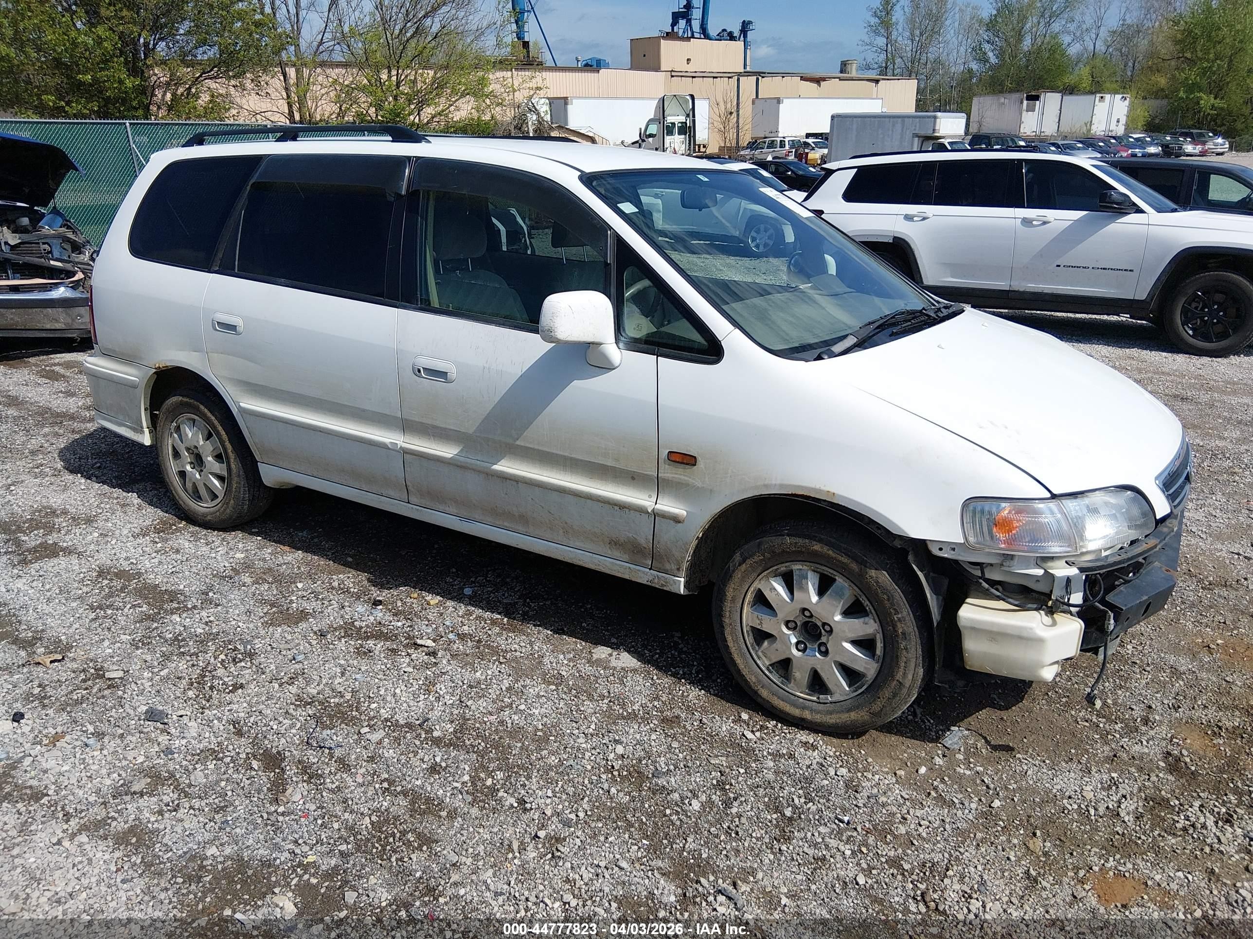 1997 Honda Odyssey, VIN RA41002049 — Front end