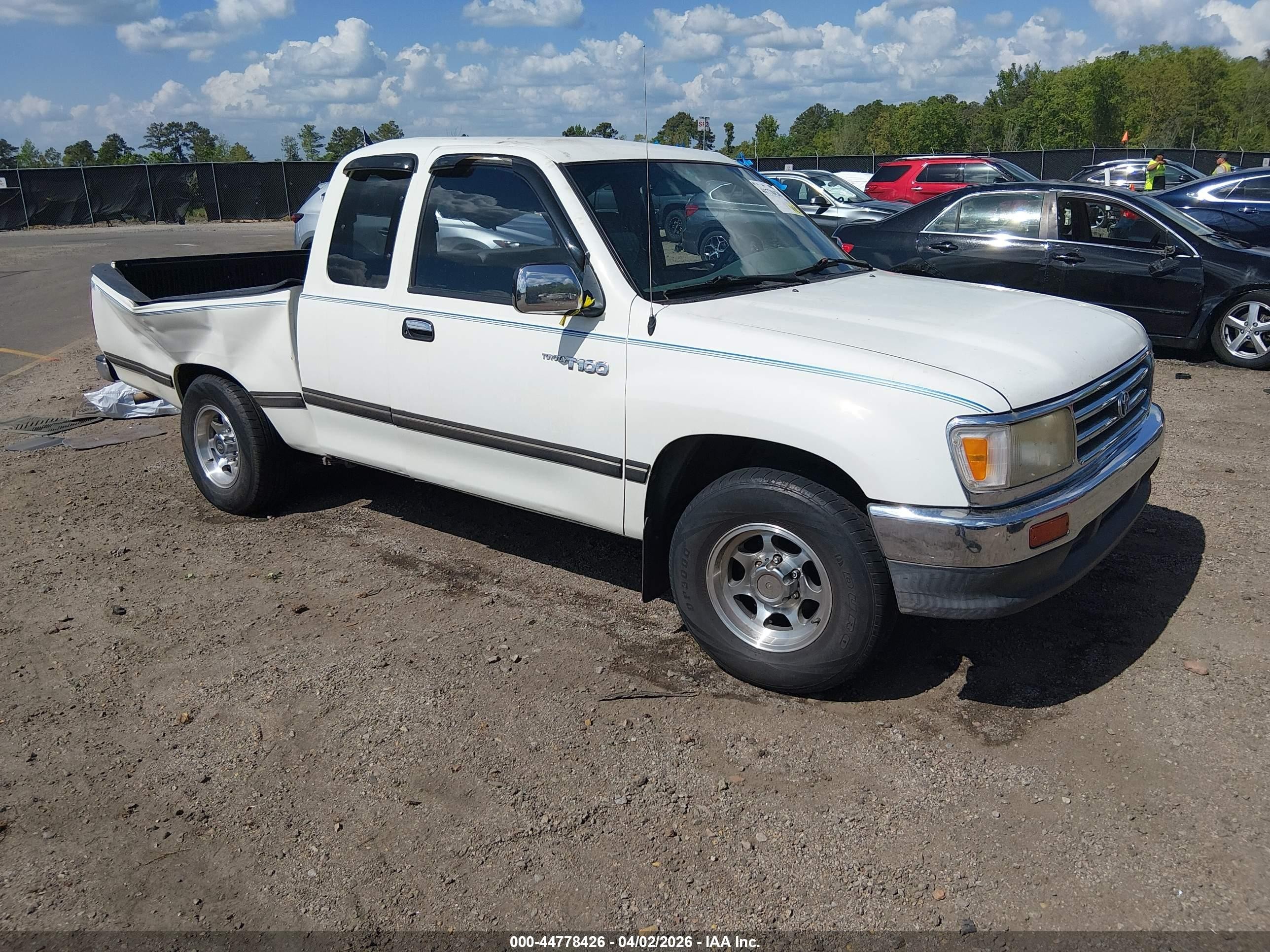 1997 Toyota T100 DX, VIN JT4TN12D1V0030491 — All over
