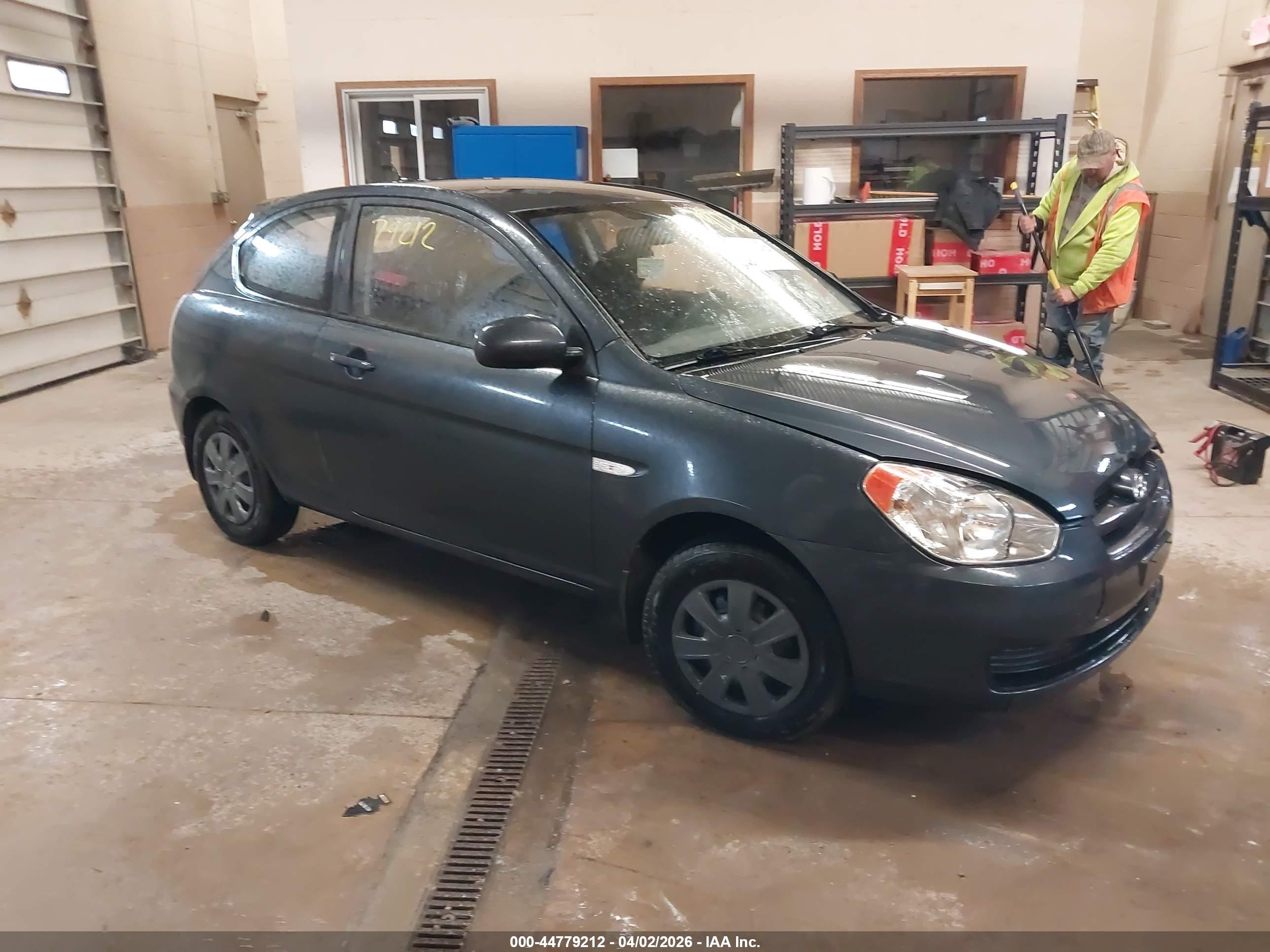 2011 Hyundai Accent GS, VIN KMHCM3AC8BU200546 — Перед