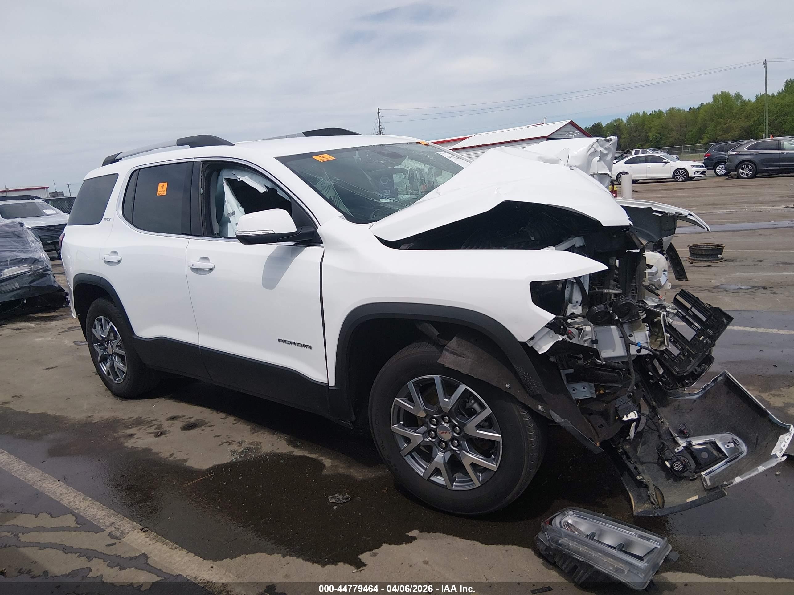 2023 GMC Acadia SLT, VIN 1GKKNML40PZ168828 — Front end